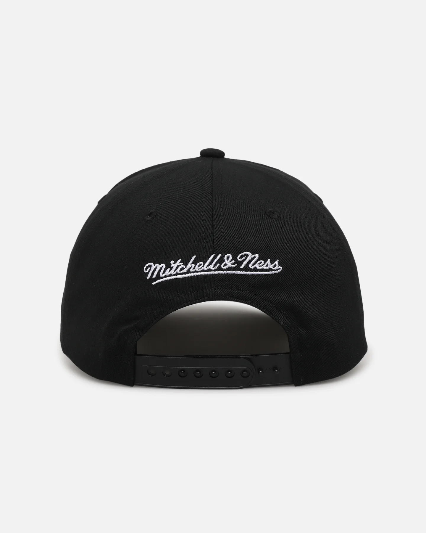 Mitchell & Ness Chicago Bulls Team Colour Wordmark MVP Snapback Black - Image 2