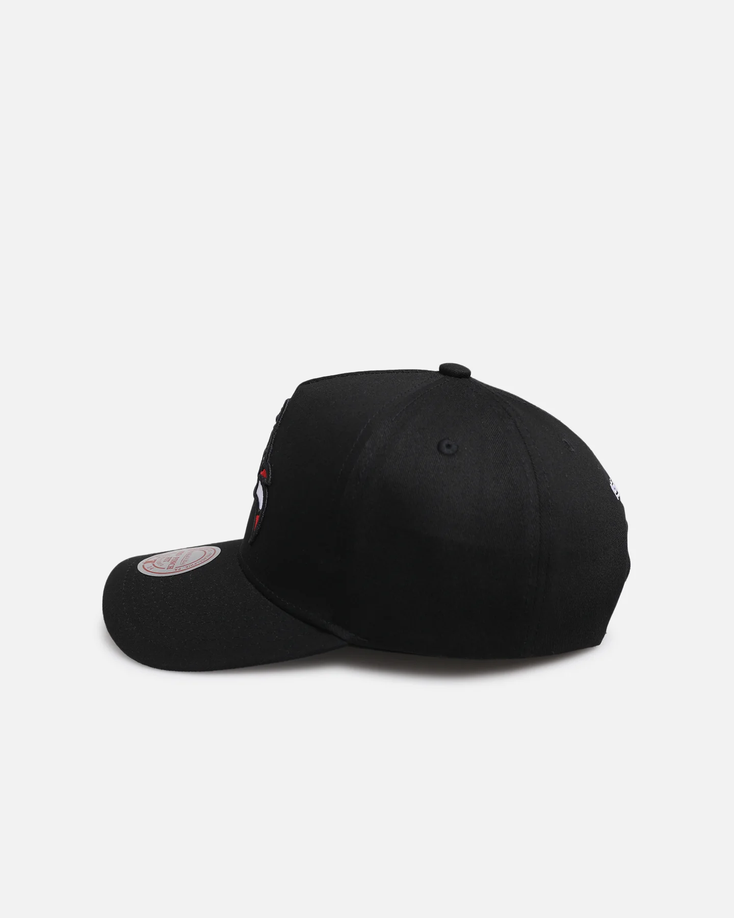 Mitchell & Ness Chicago Bulls 'Upside Down Logo' Pro Pinch Snapback Black - Image 3