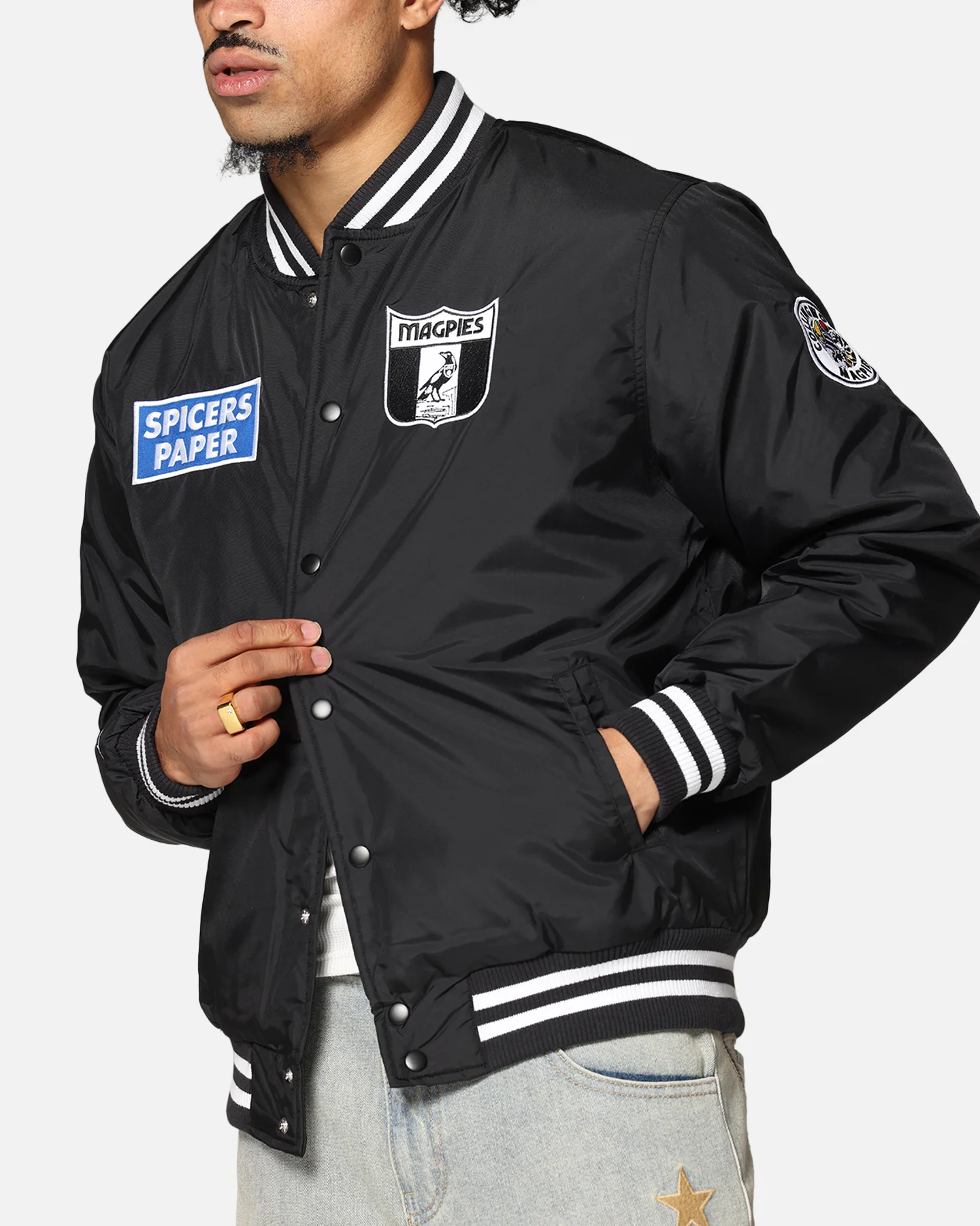 Mitchell & Ness Collingwood Magpies Team Bomber Jacket Solid Black - Image 9