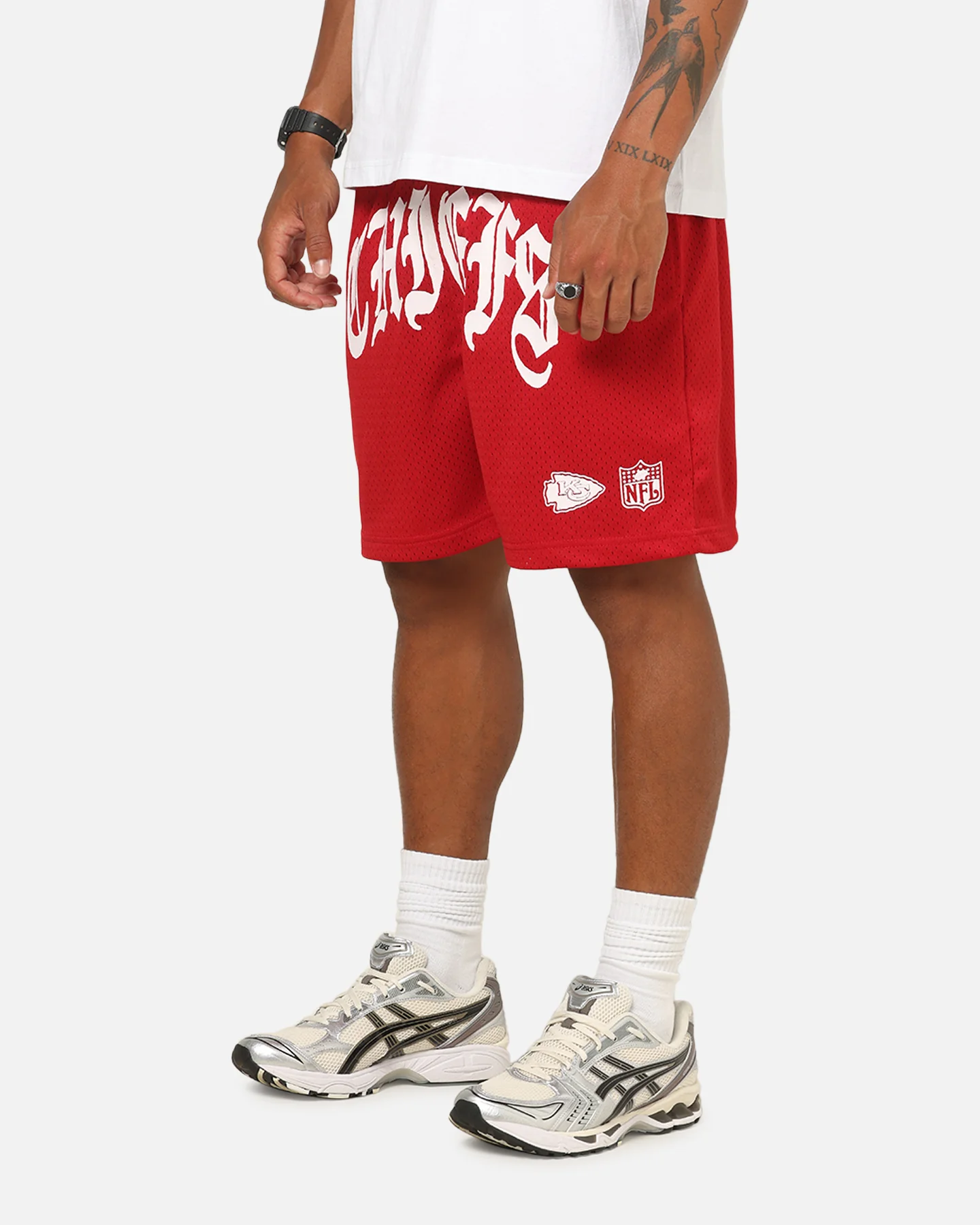 Mitchell & Ness Kansas City Chiefs Arch Script Shorts Red - Image 6