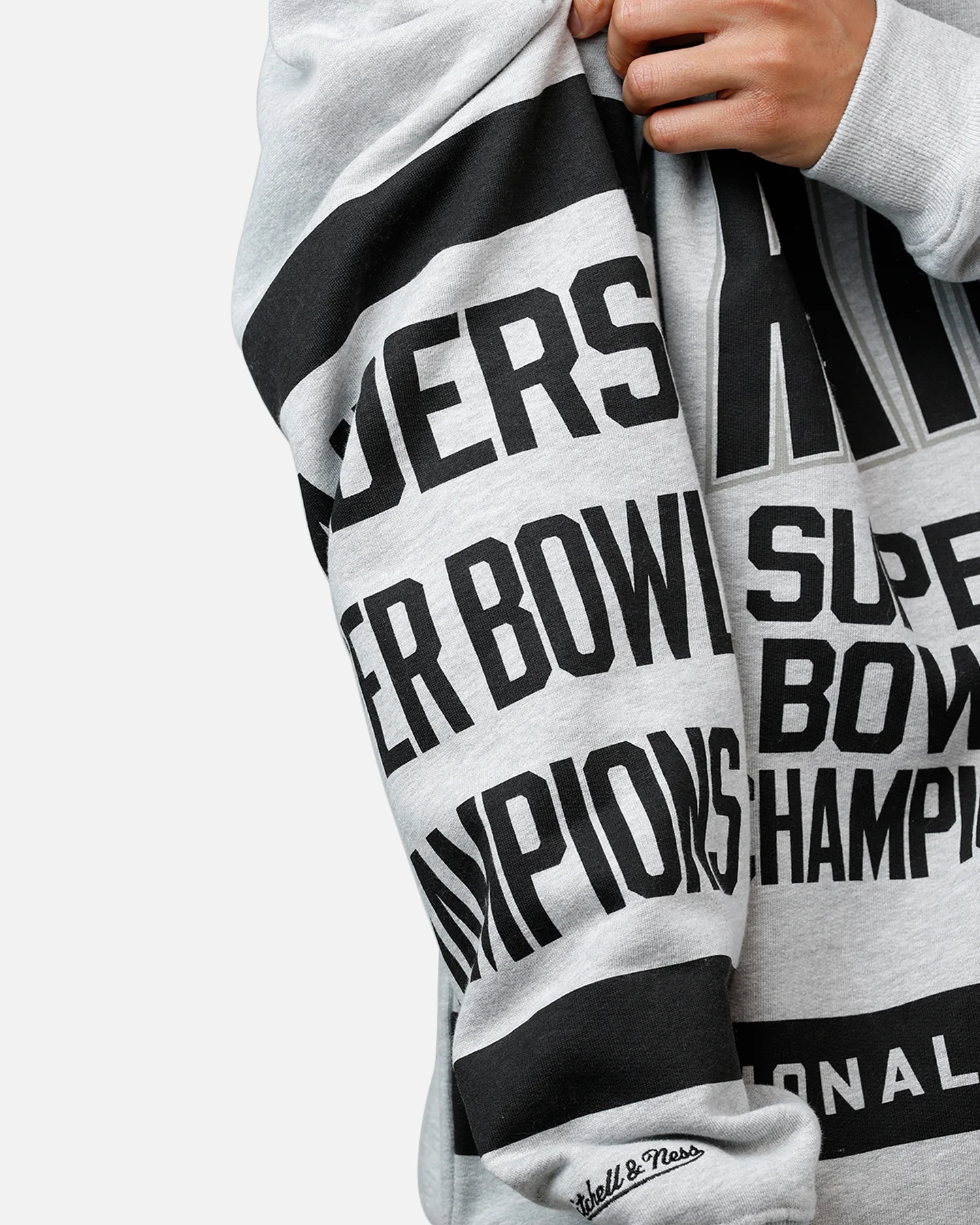 Mitchell & Ness Las Vegas Raiders Letterform Crewneck Grey Marle/Official Team Color - Image 7