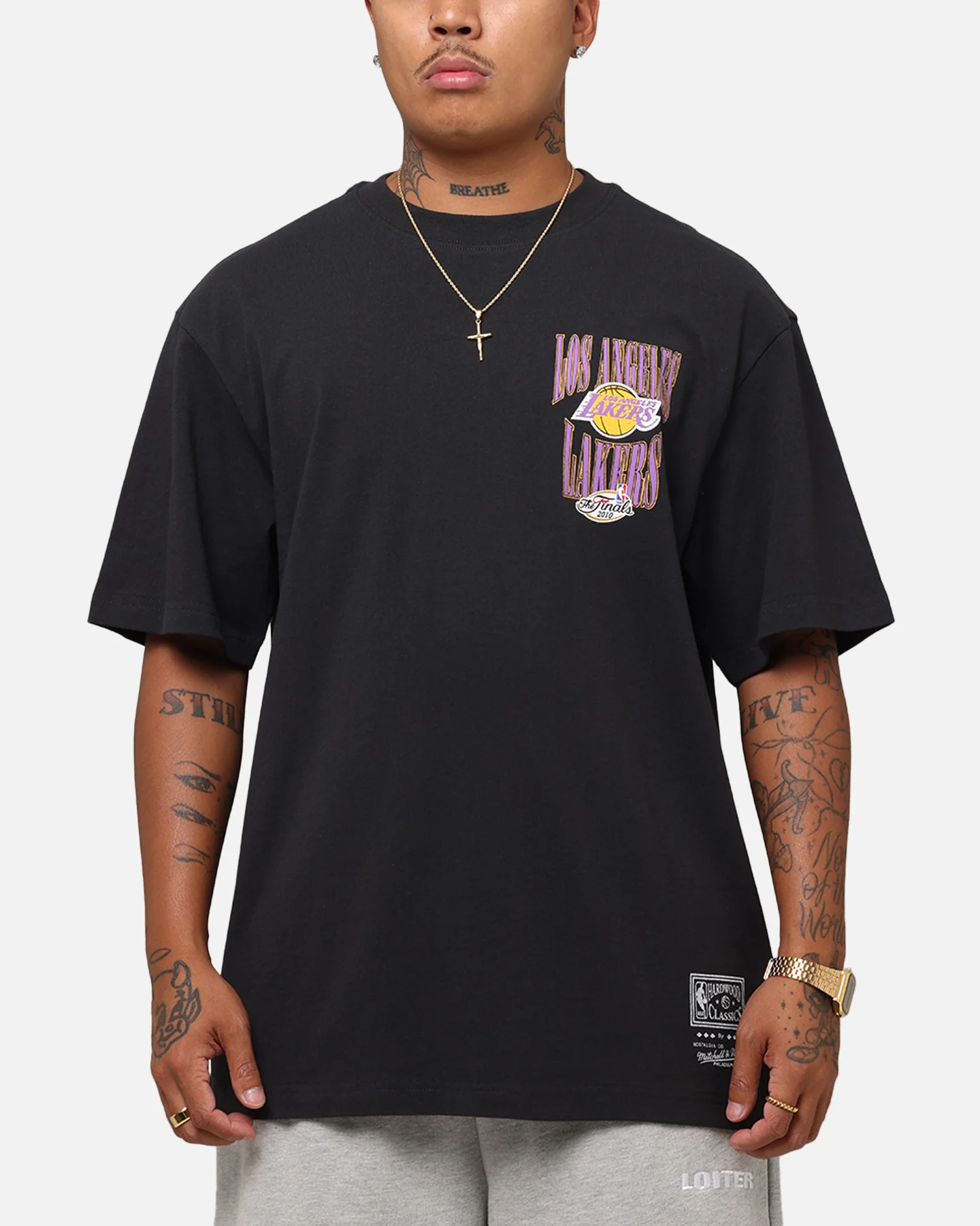 Mitchell & Ness Los Angeles Lakers 17-Time NBA Champions T-Shirt Faded Black - Image 2