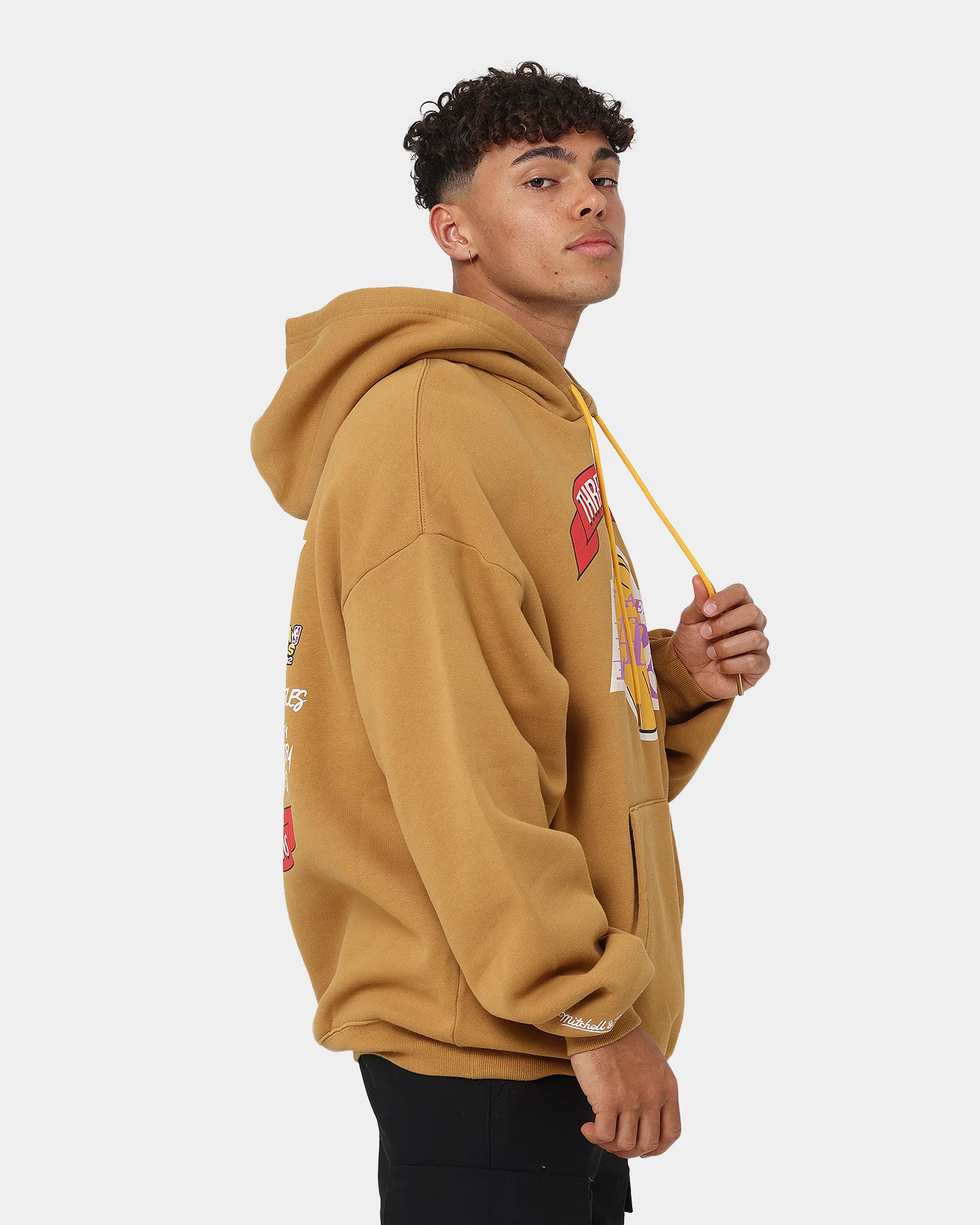 Mitchell & Ness Los Angeles Lakers 3-Peat Hoodie Bone Brown - Image 6