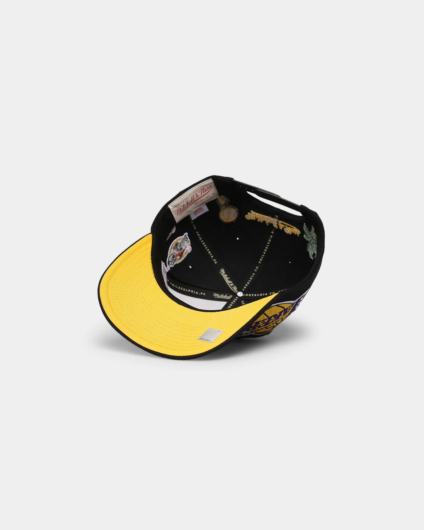 Mitchell & Ness Los Angeles Lakers Champs Pro Crown Snapback Black - Image 8
