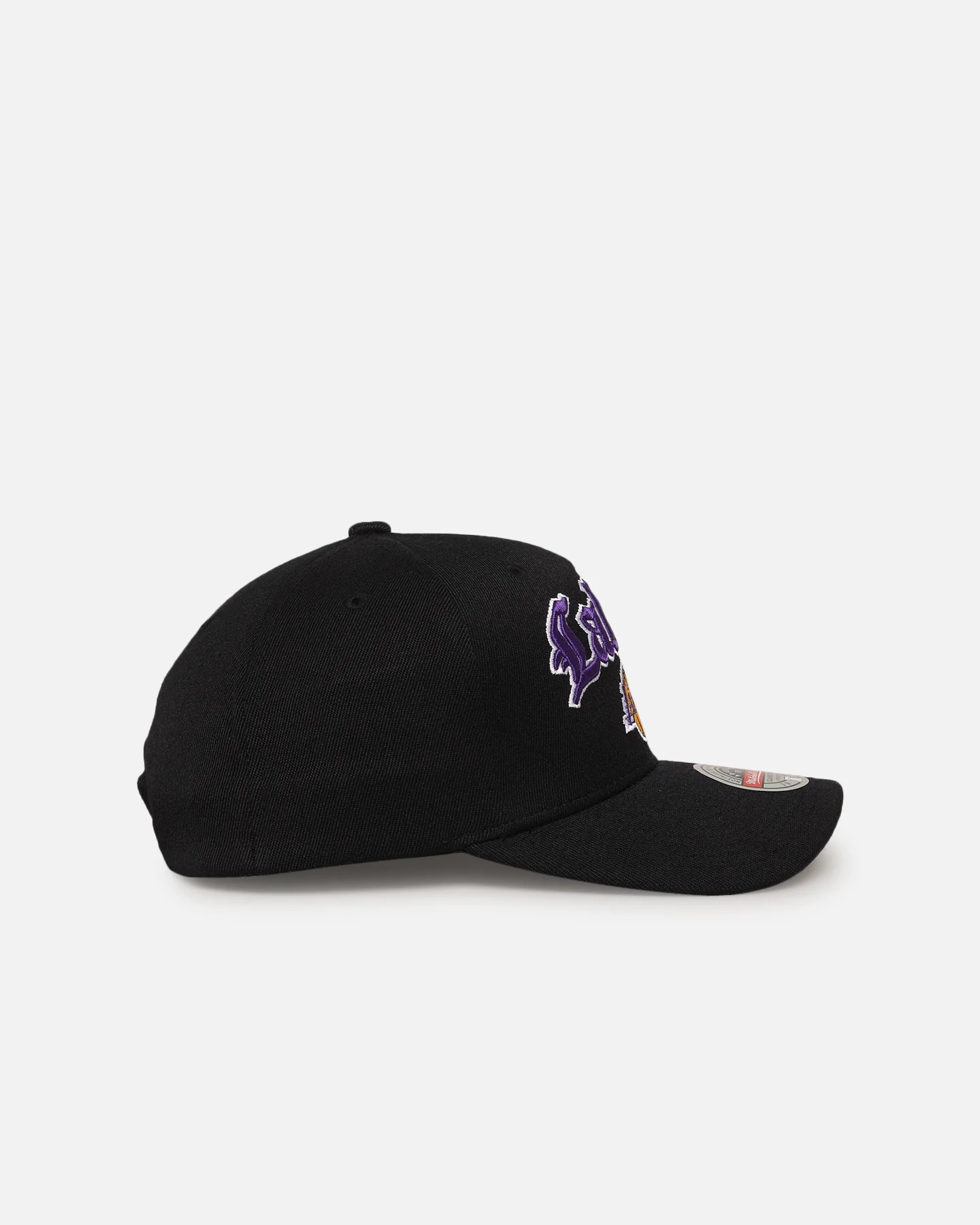 Mitchell & Ness Los Angeles Lakers 'Old English Classic' MVP Snapback Black - Image 3