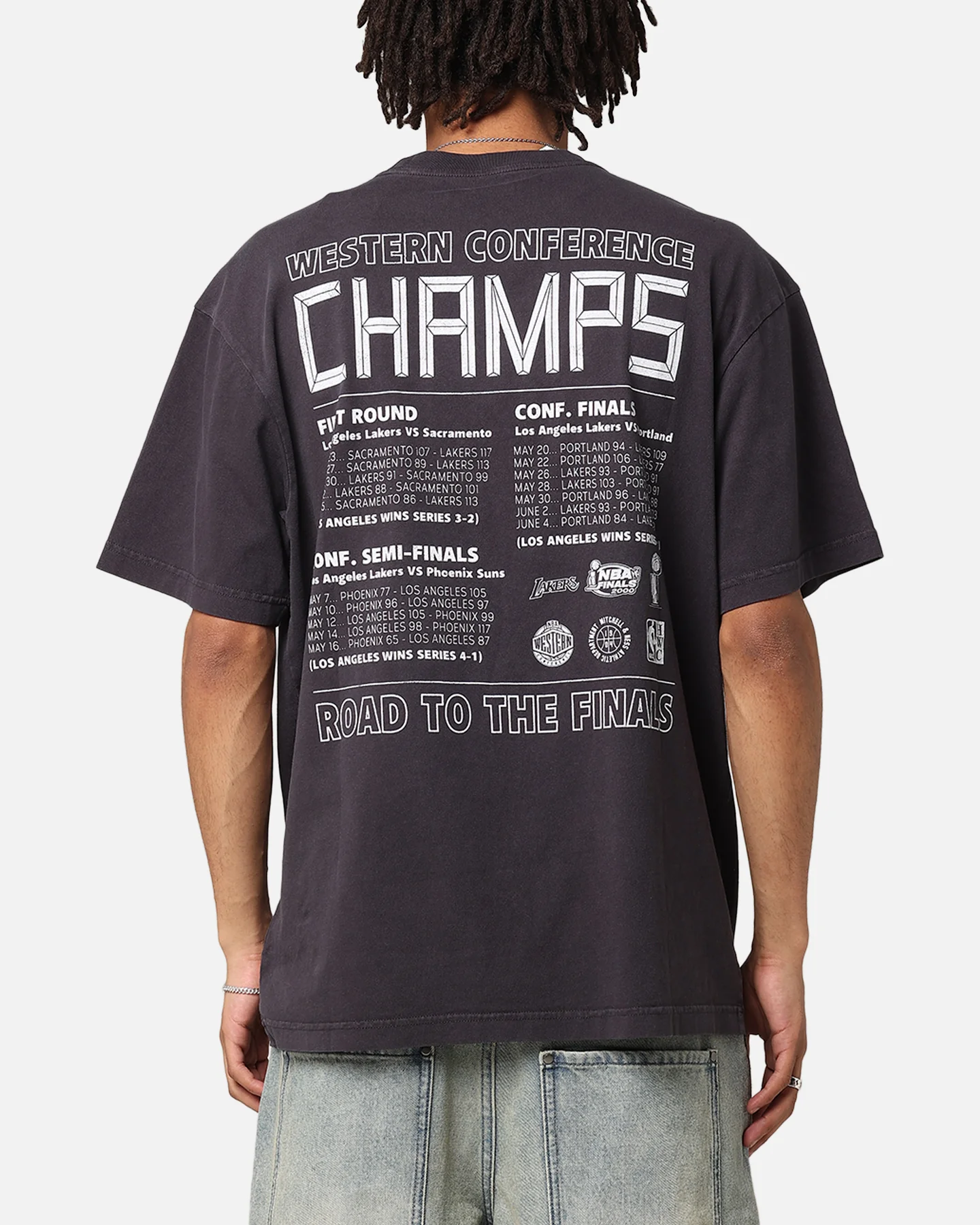 Mitchell & Ness Los Angeles Lakers Road to Finals T-Shirt Overdyed Black - Image 2