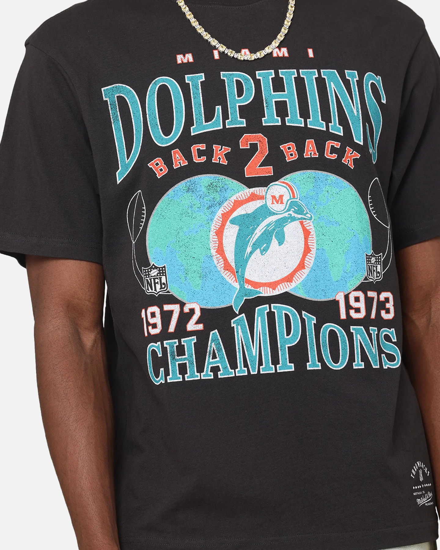 Mitchell & Ness Miami Dolphins Pinnacle T-Shirt Faded Black - Image 6