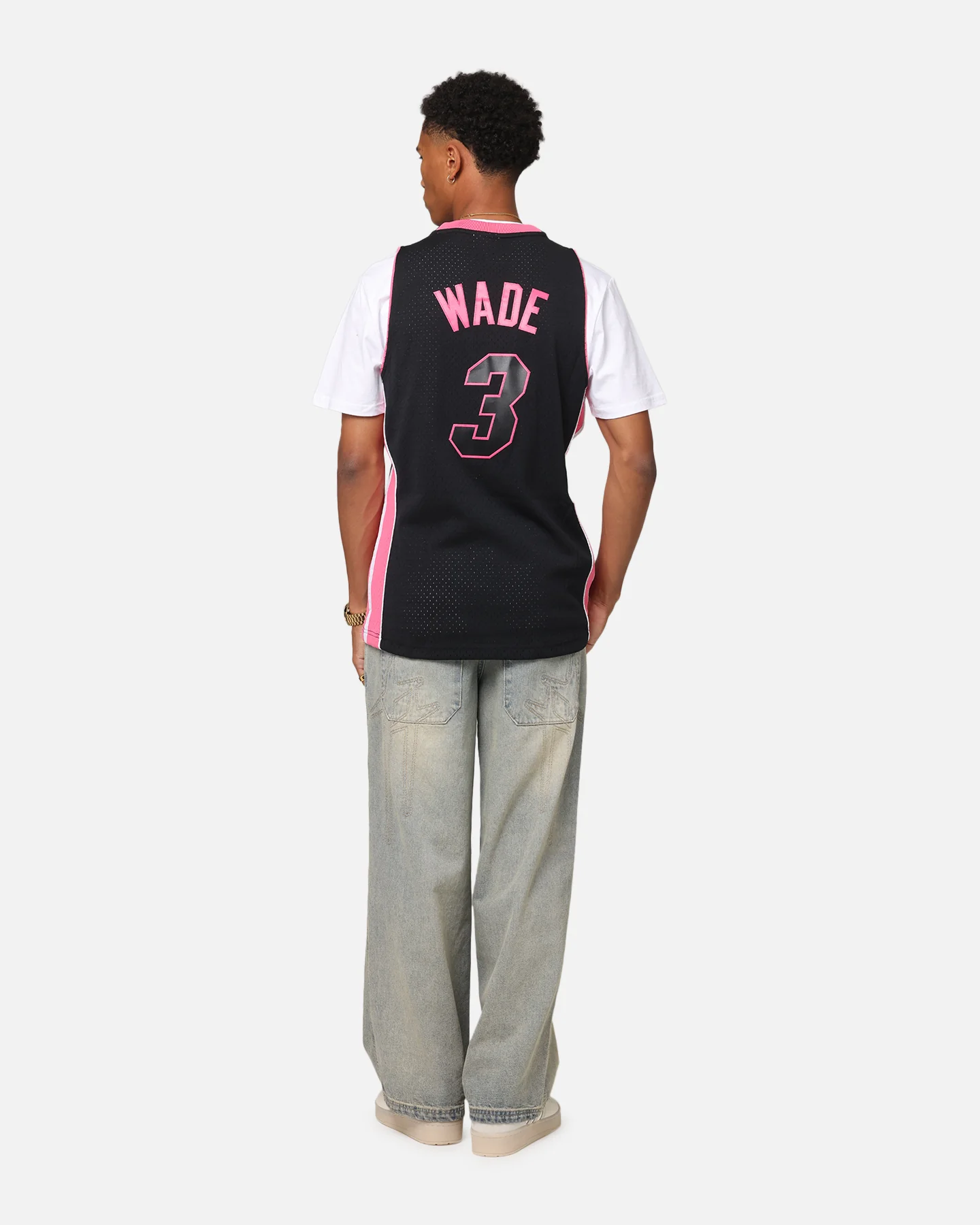 Mitchell & Ness Miami Heat Dwyane Wade 'Volt' 2005 Swing Jersey Black/Pink - Image 4