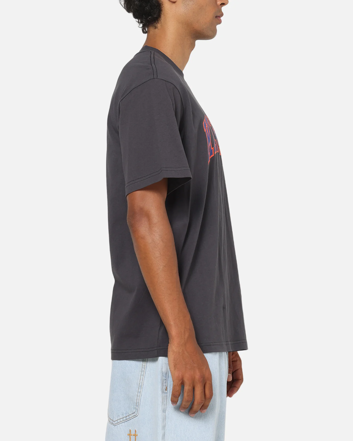 Mitchell & Ness New York Knicks Arch T-Shirt Washed Black - Image 4