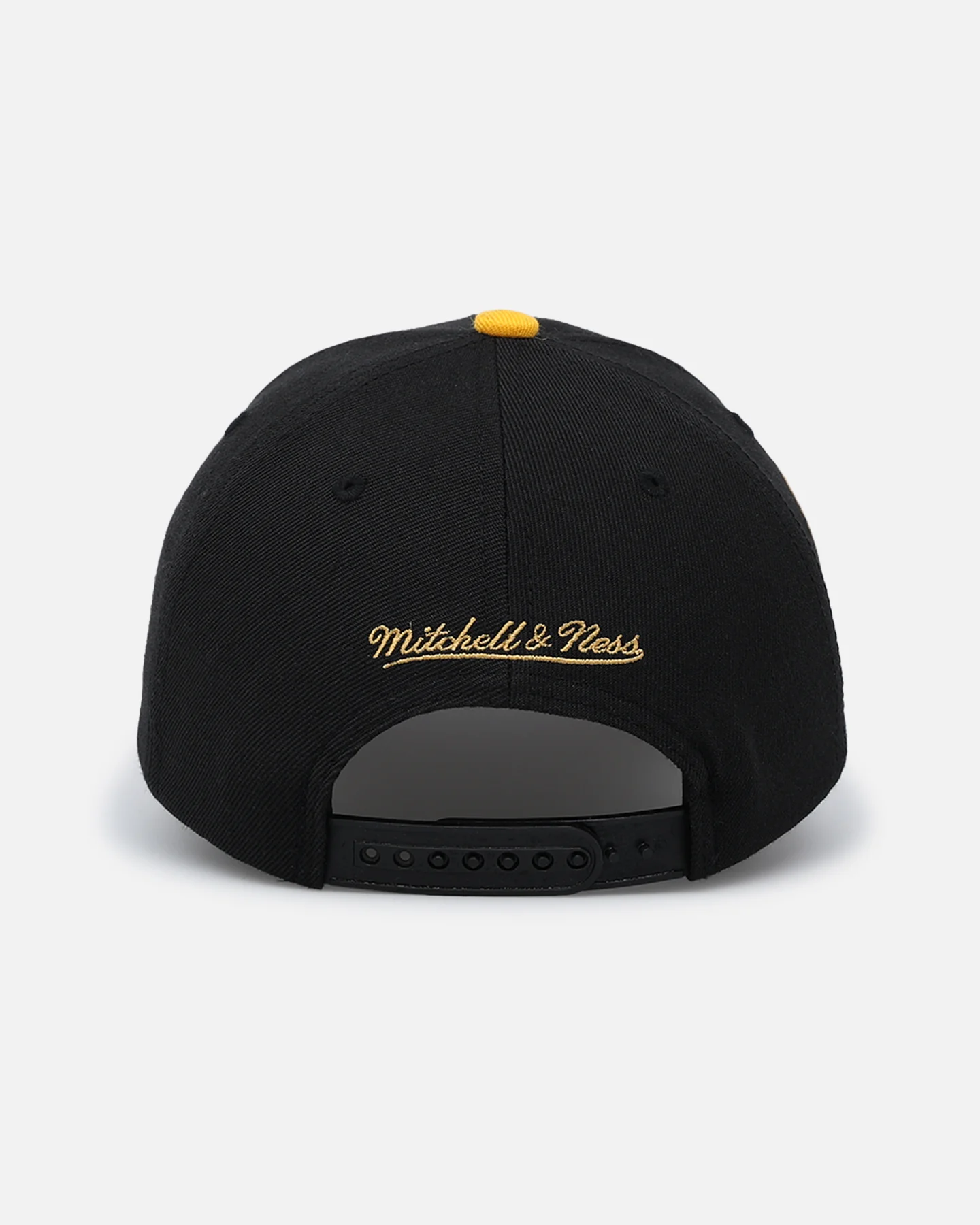 Mitchell & Ness New York Yankees "Enter The Dragon" Pro Crown Snapback Black/Ochre - Image 2