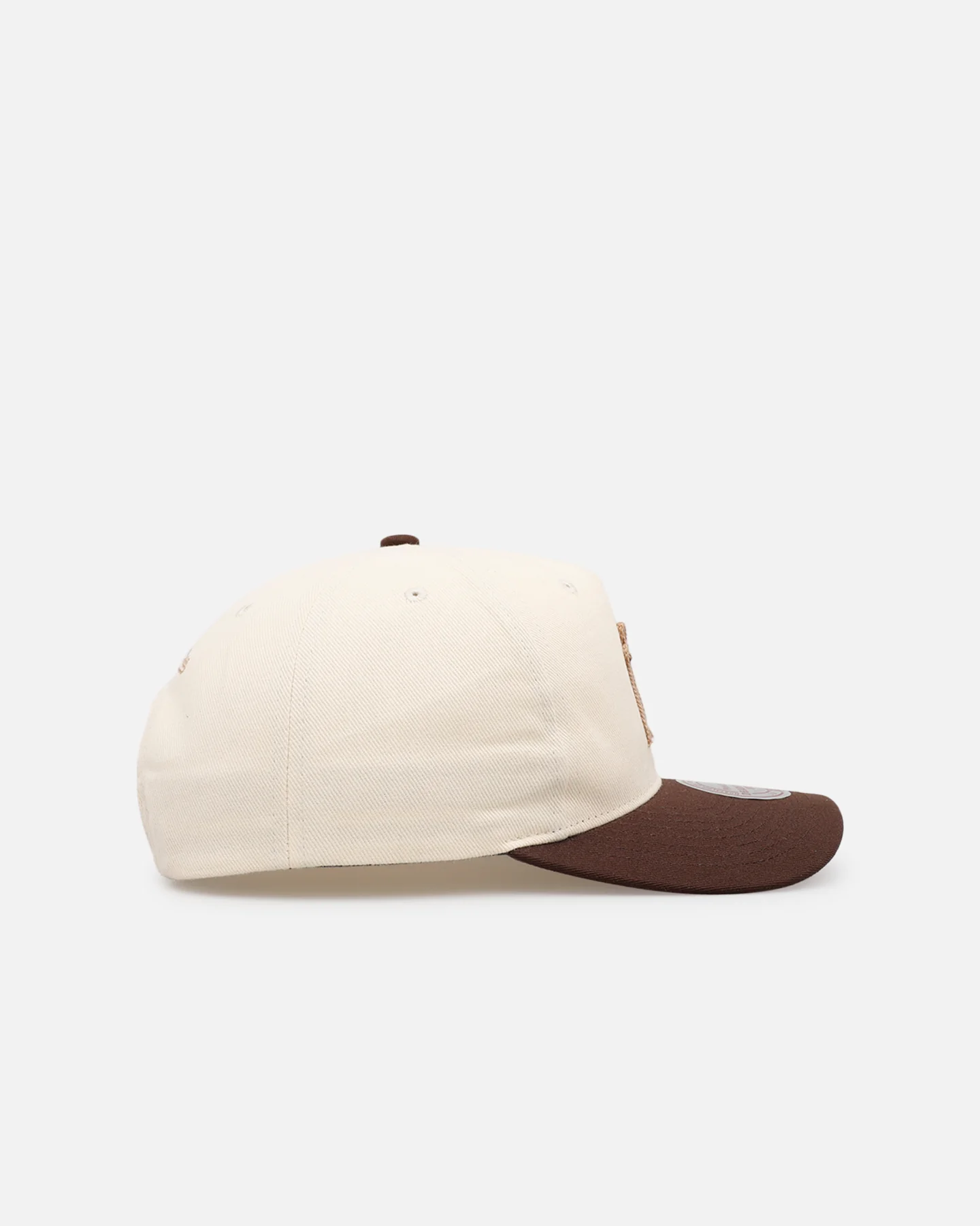 Mitchell & Ness New York Yankees 'Hand Stitch' Deadstock Snapback Brown - Image 3