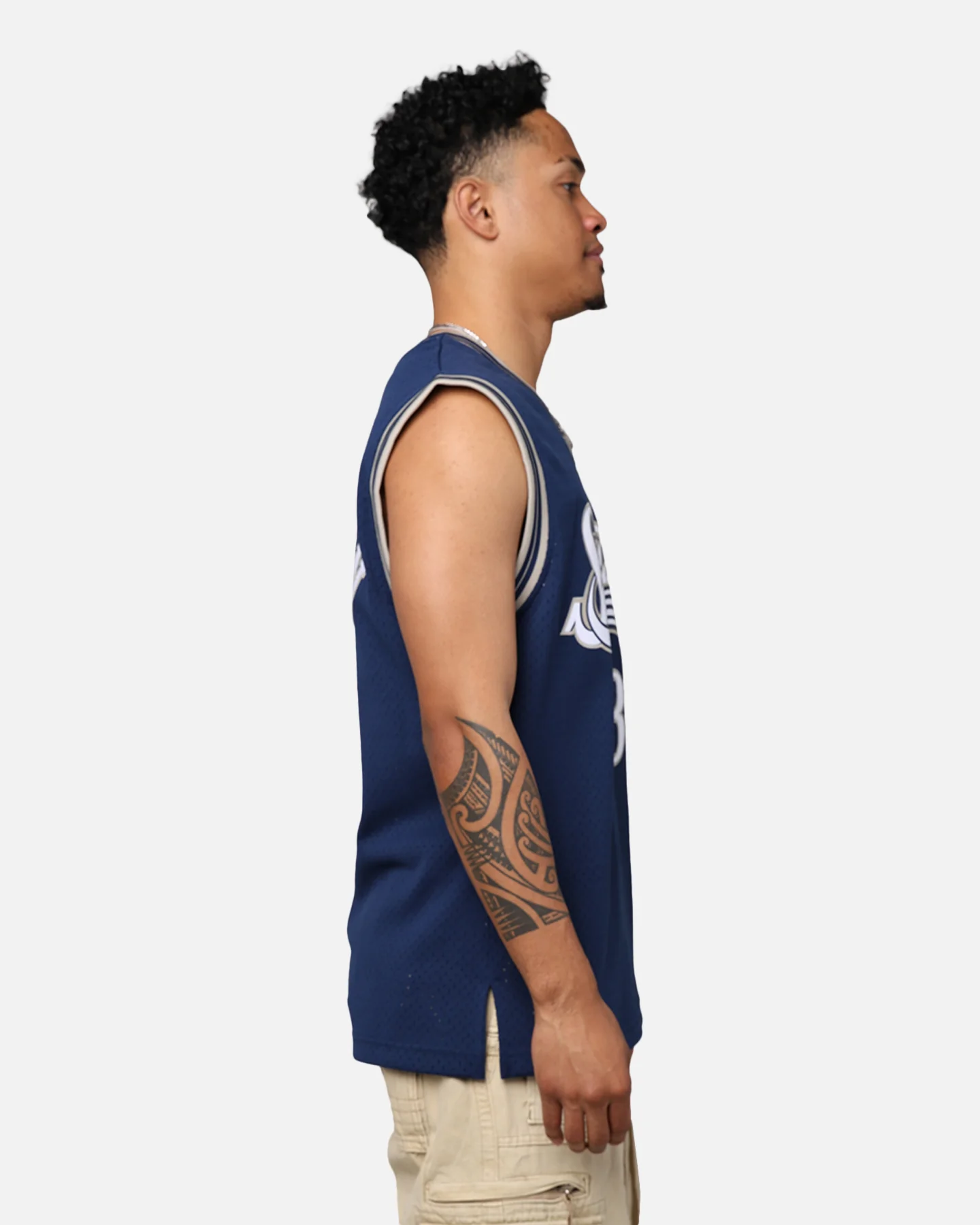 Mitchell & Ness Philadelphia 76ers Allen Iverson 2000-01 College Twist Swing Jersey Navy/White - Image 6