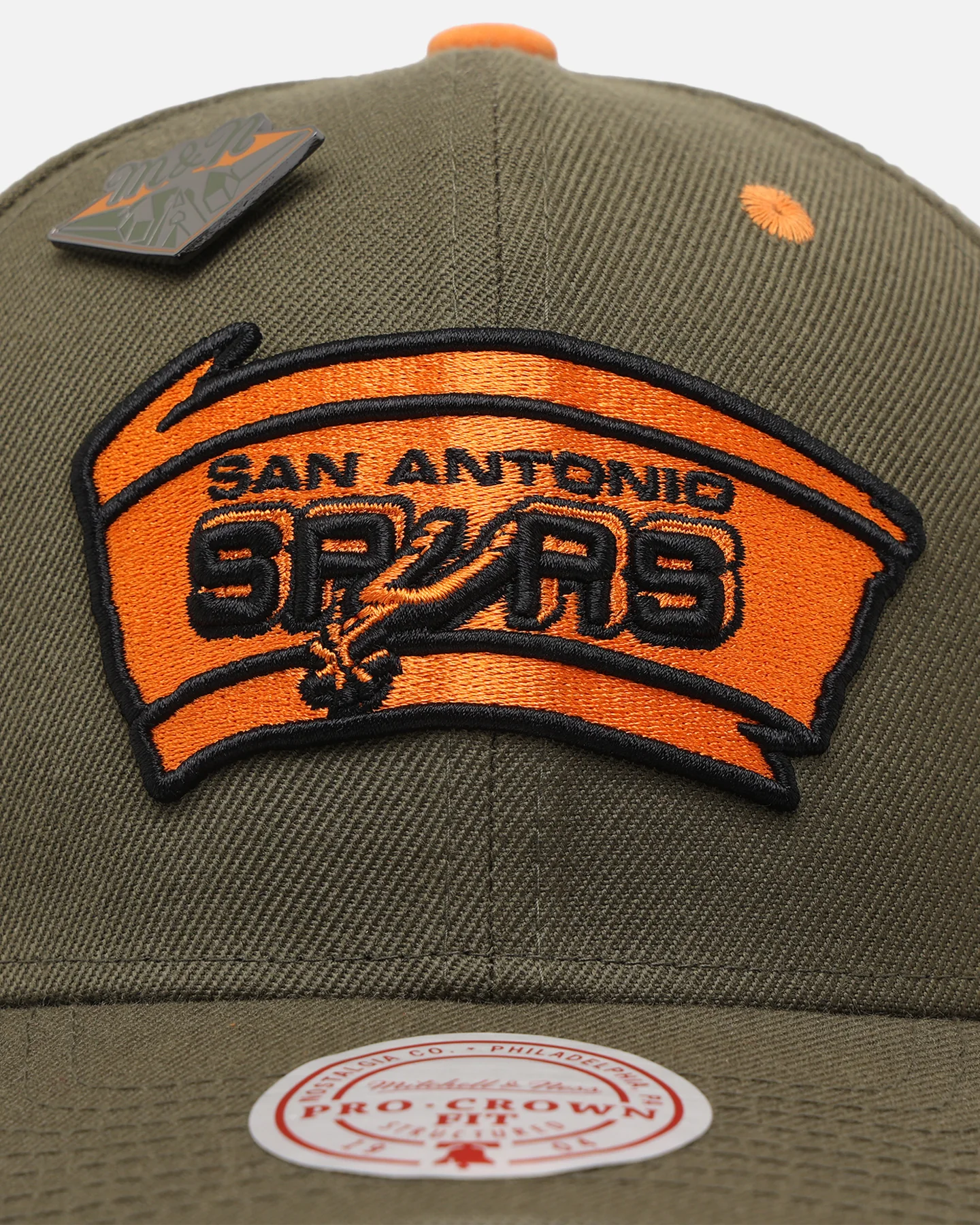 Mitchell & Ness San Antonio Spurs 'Harmony of Hues' Pro Crown Snapback Olive/Orange - Image 5