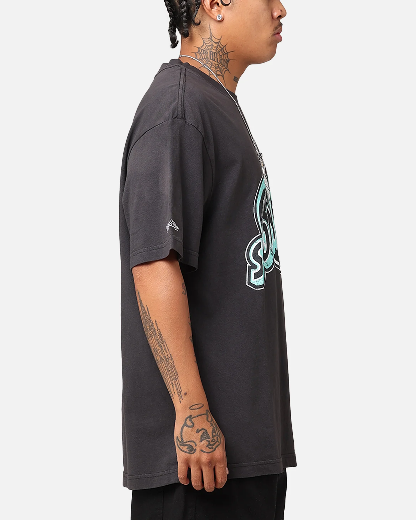 Mitchell & Ness Seattle Sonics Ice Blue Logo T-Shirt Faded Black - Image 4
