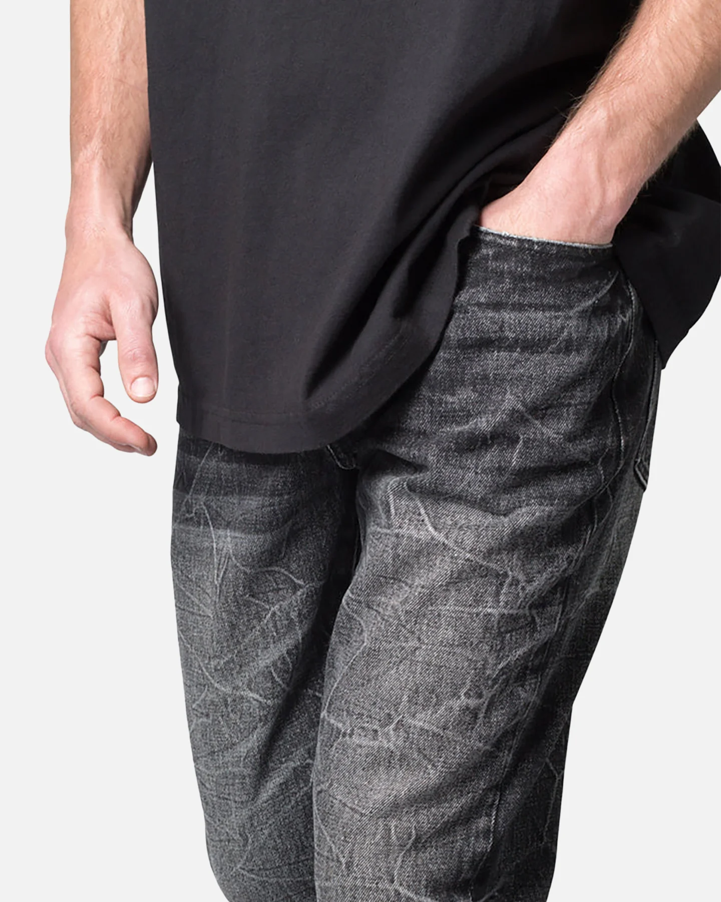 MNML B670 Occ Wave Wash Flare Denim Jeans Washed Black - Image 5