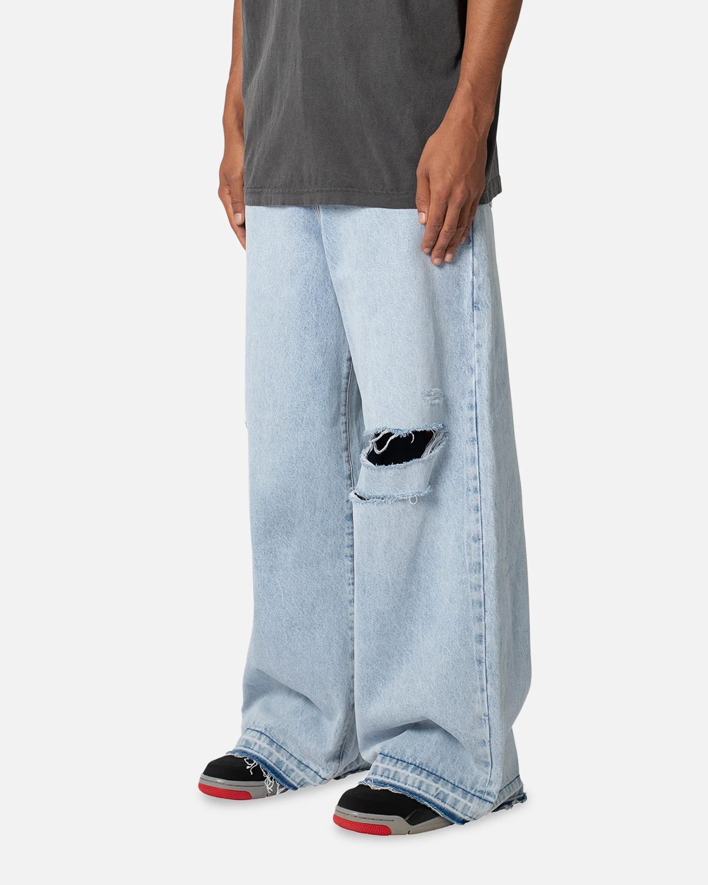 MNML Baggy Skater Denim Jeans Light Blue - Image 2