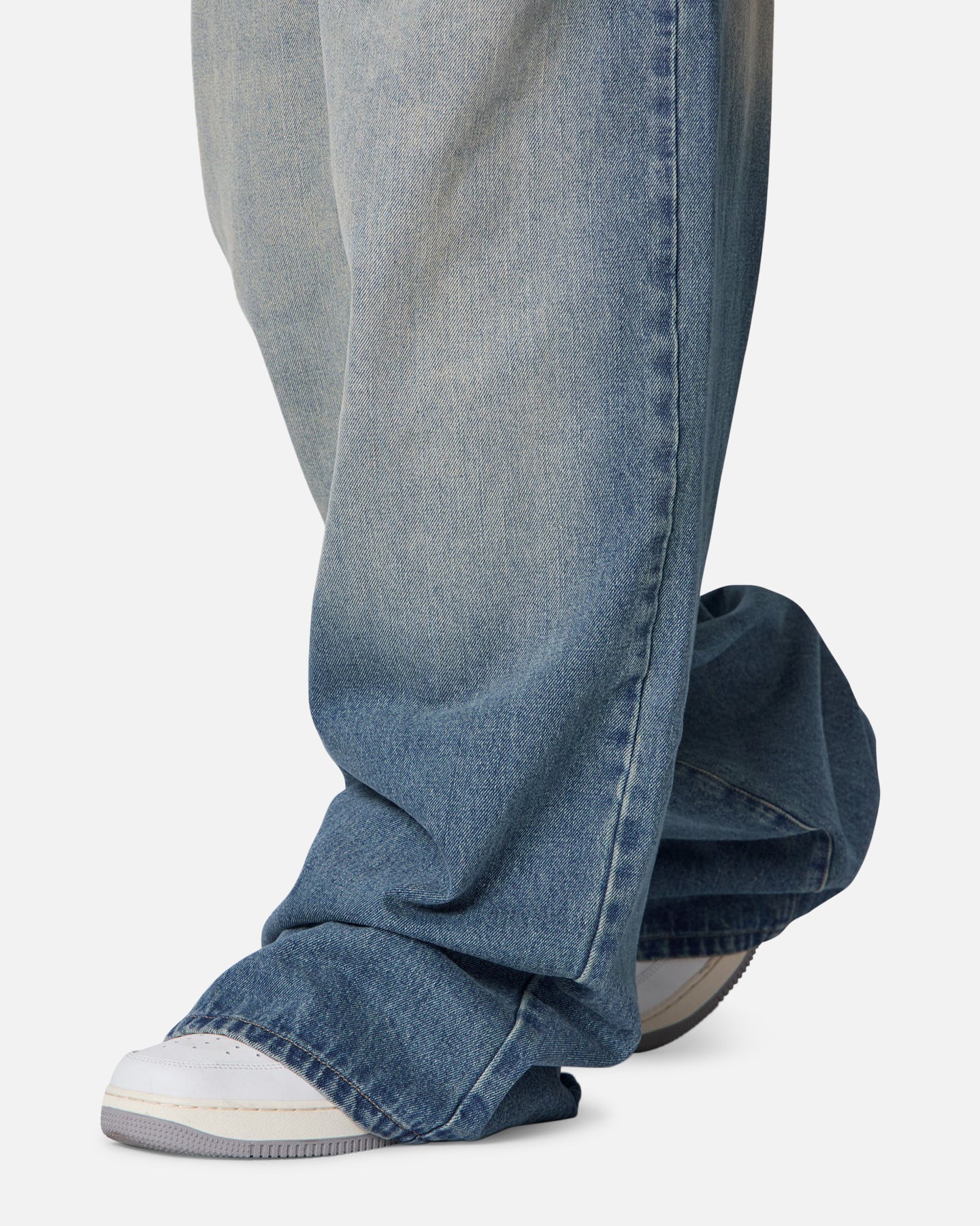 MNML Baggy Washed Rave Denim Jeans Medium Blue - Image 5