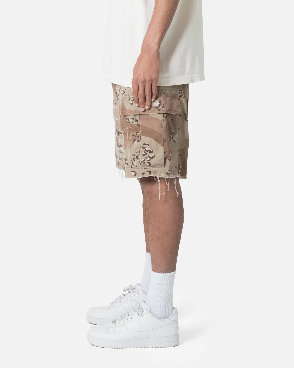 MNML Distressed Cargo Shorts Desert Camo - Image 3