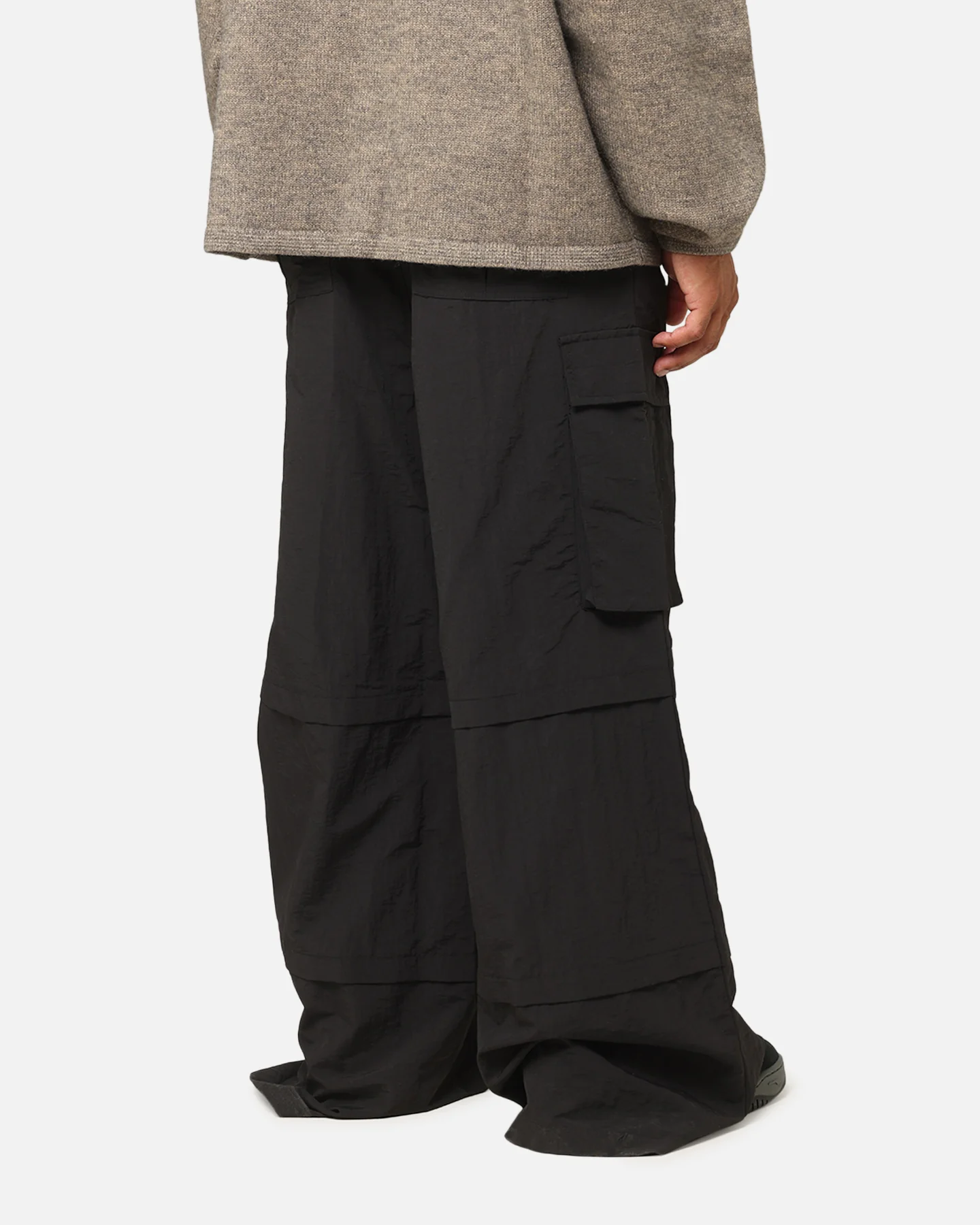 MNML Nylon Rave Cargo Pants Black - Image 5