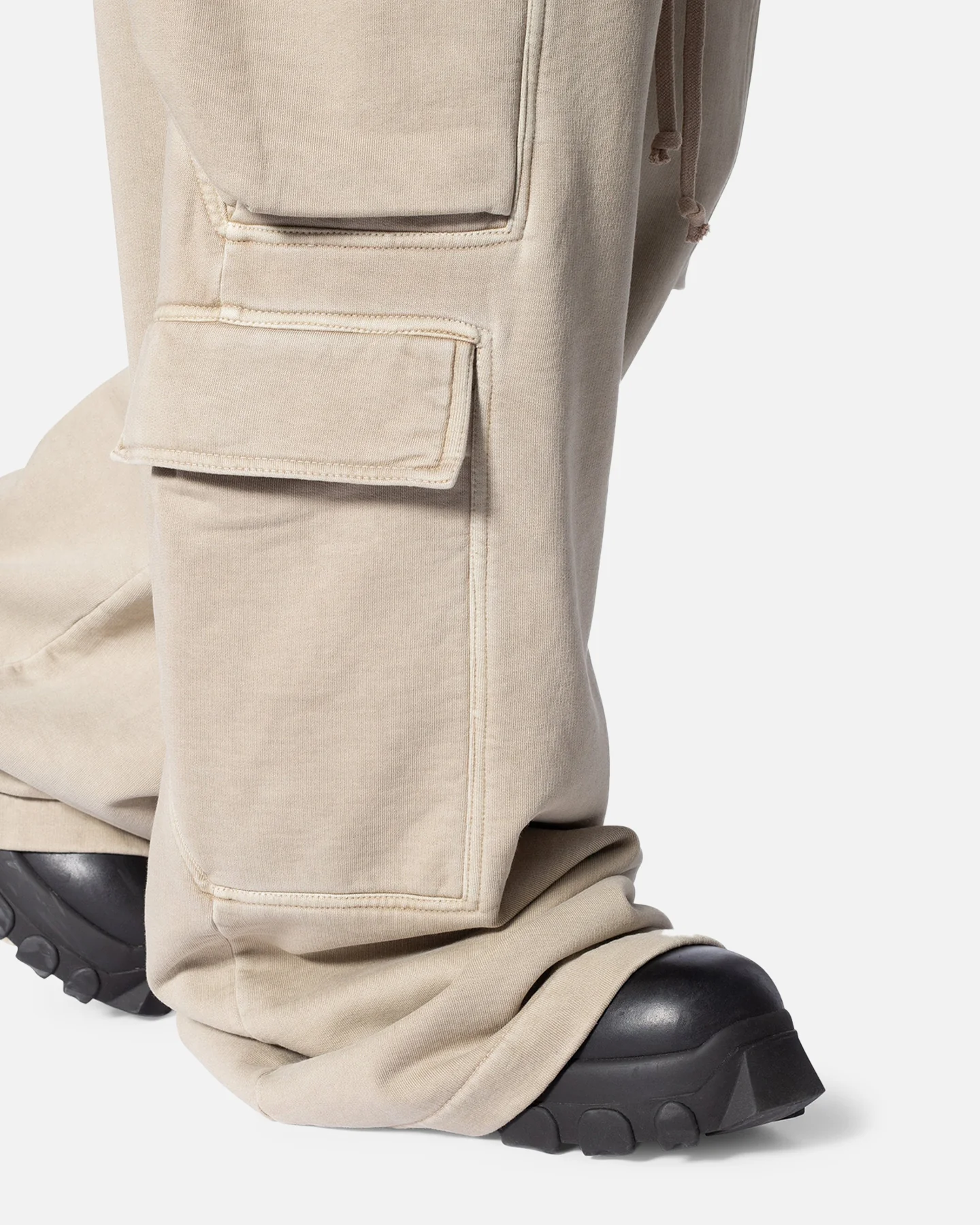 MNML Rave Double Cargo Sweatpants Washed Earth - Image 6