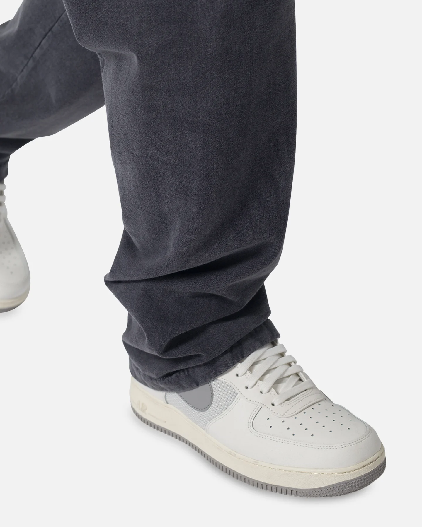 MNML Relaxed Every Day Sweatpants Washed Black - Image 6