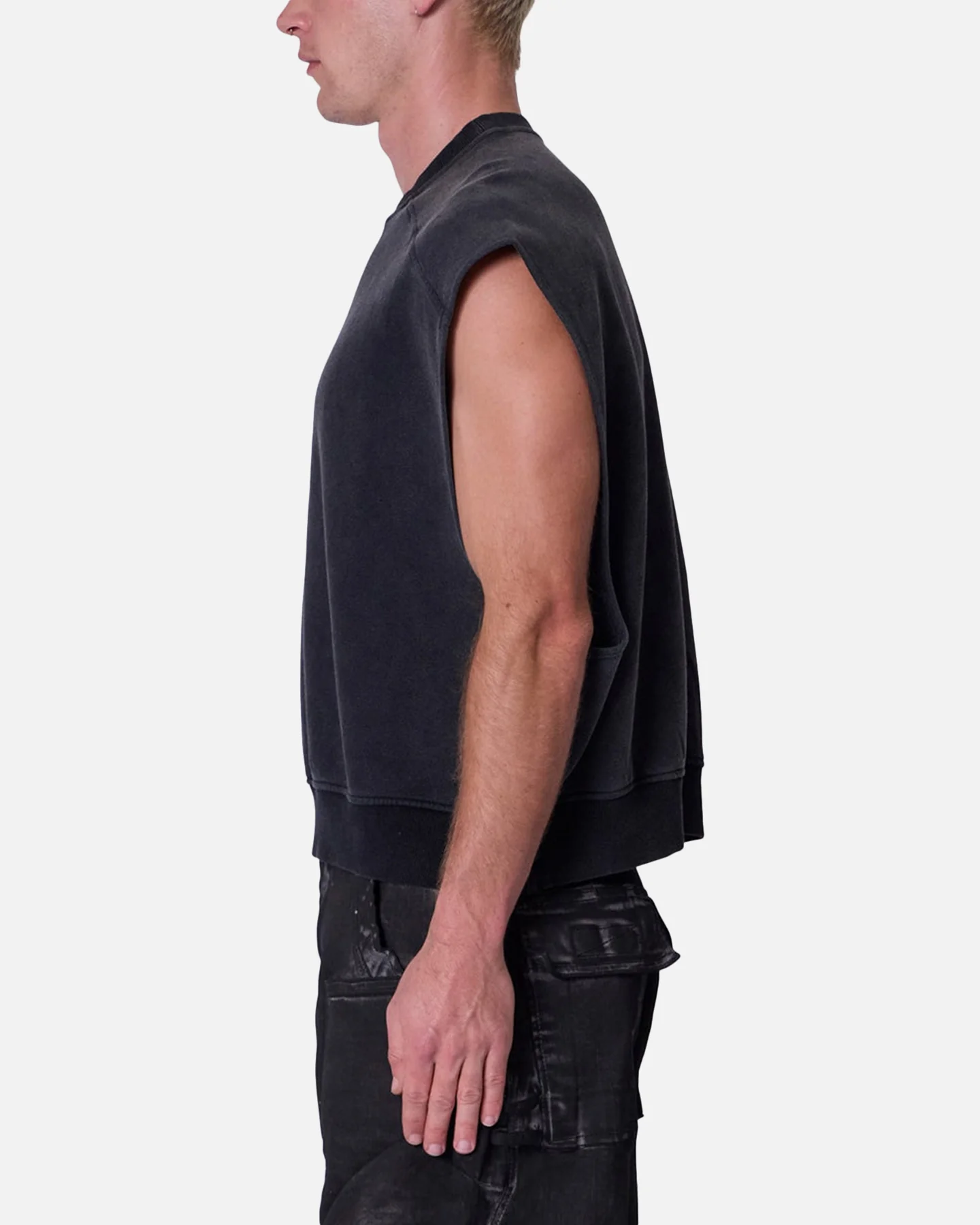 MNML Sleeveless Rag Shirt Washed Black - Image 3