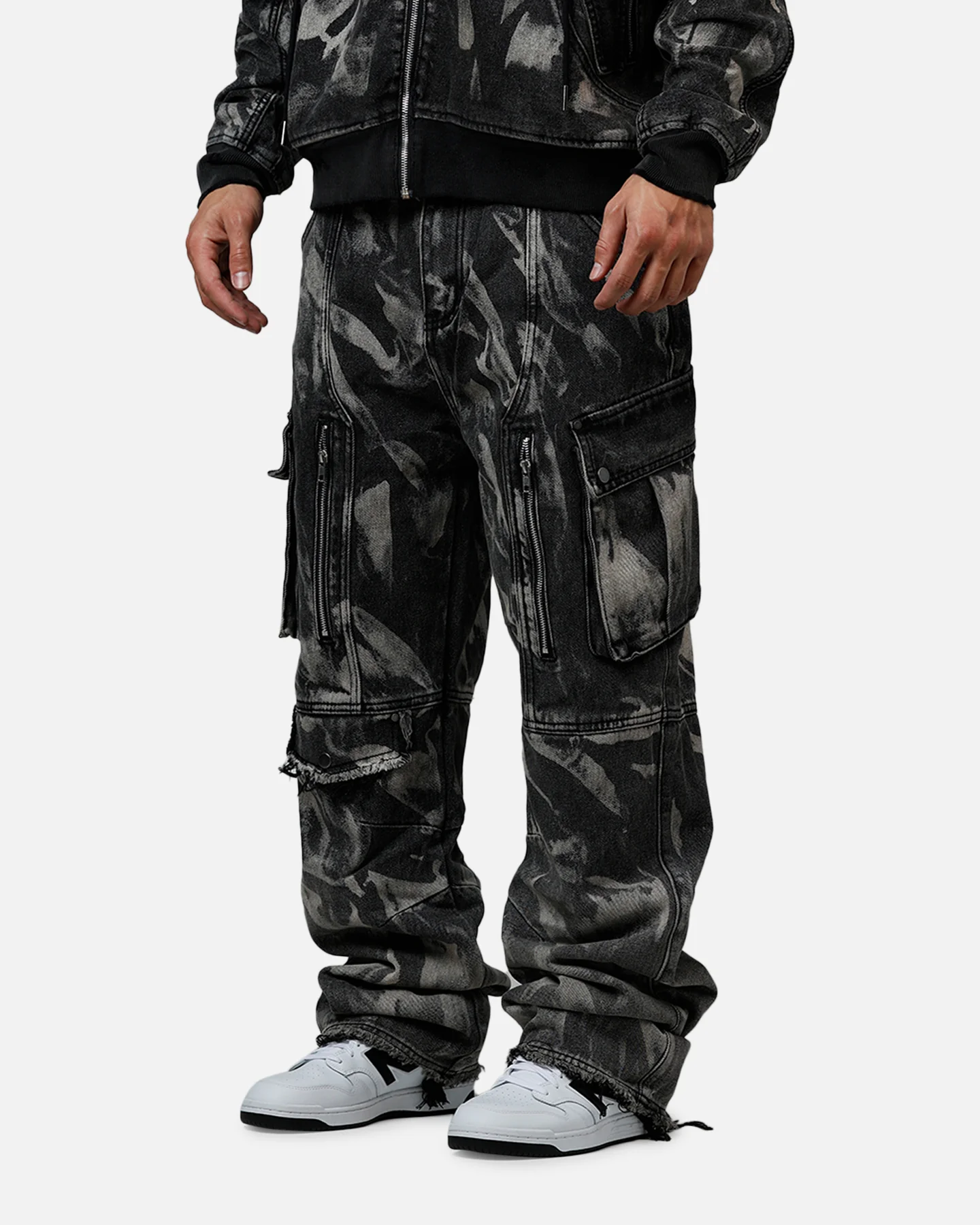 MNML Ultra Baggy Rip Denim Cargo Pant Black - Image 4