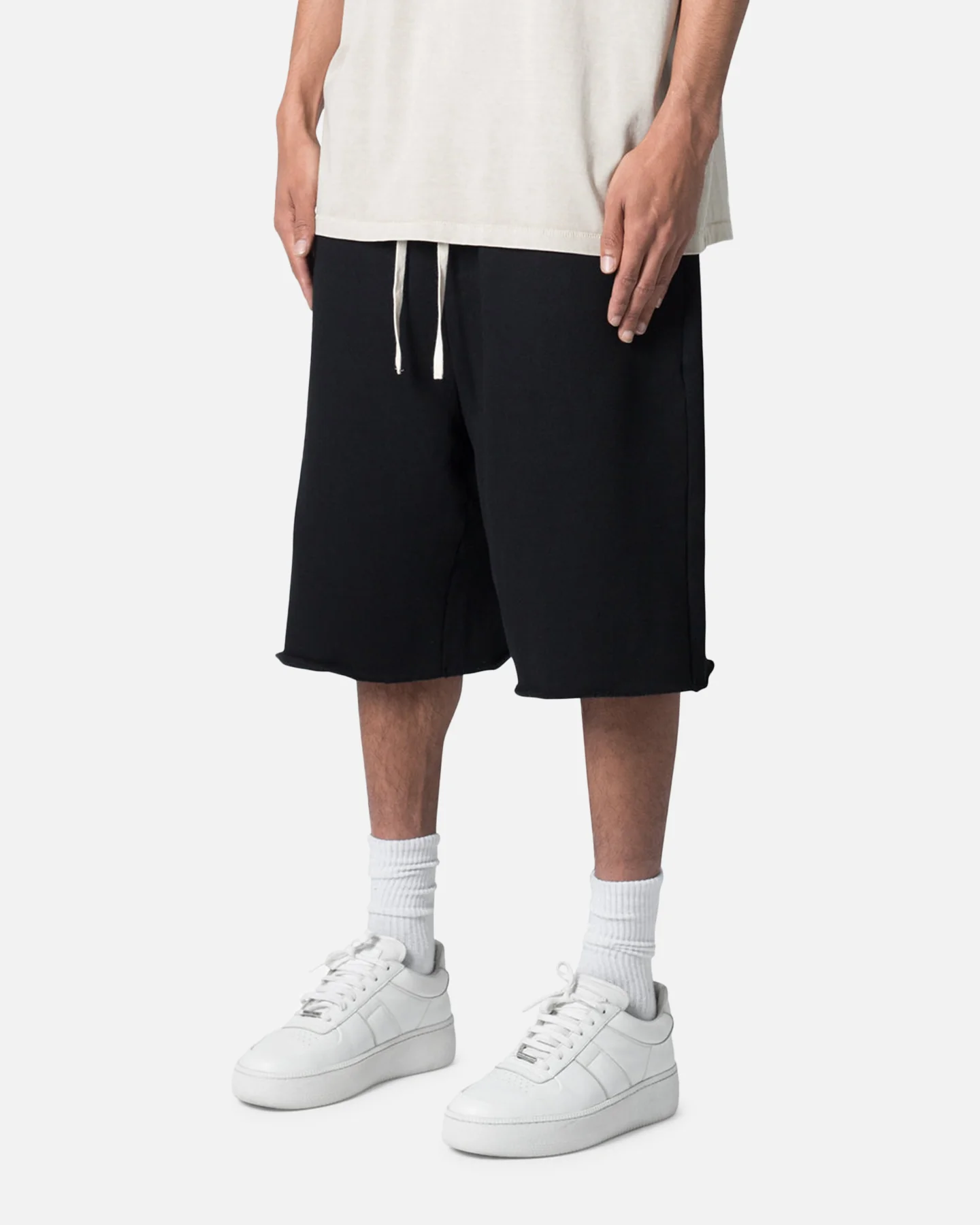 MNML Ultra Baggy Sweat Shorts Black - Image 2