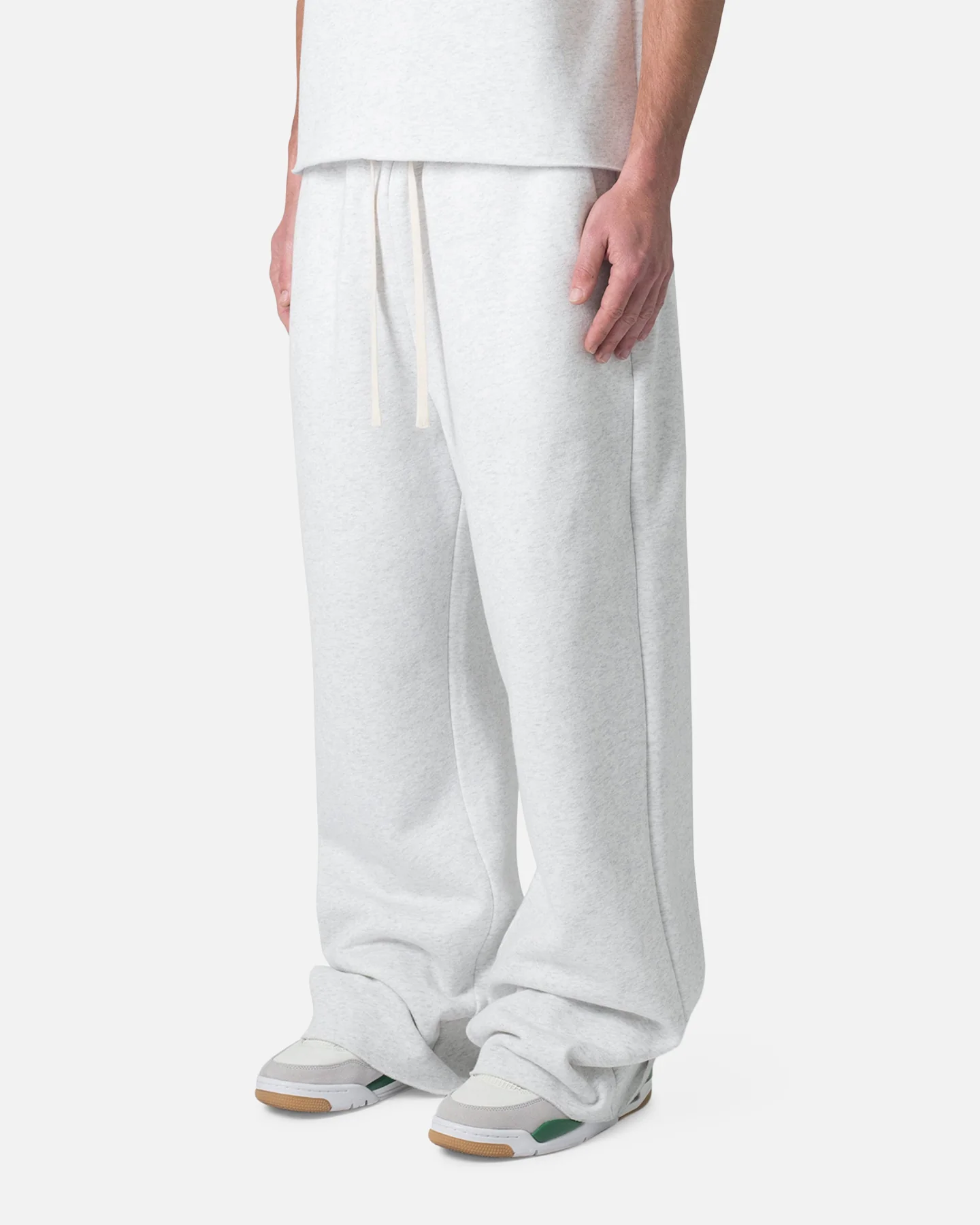MNML Washed Ultra Baggy Sweatpants Heather Grey - Image 2