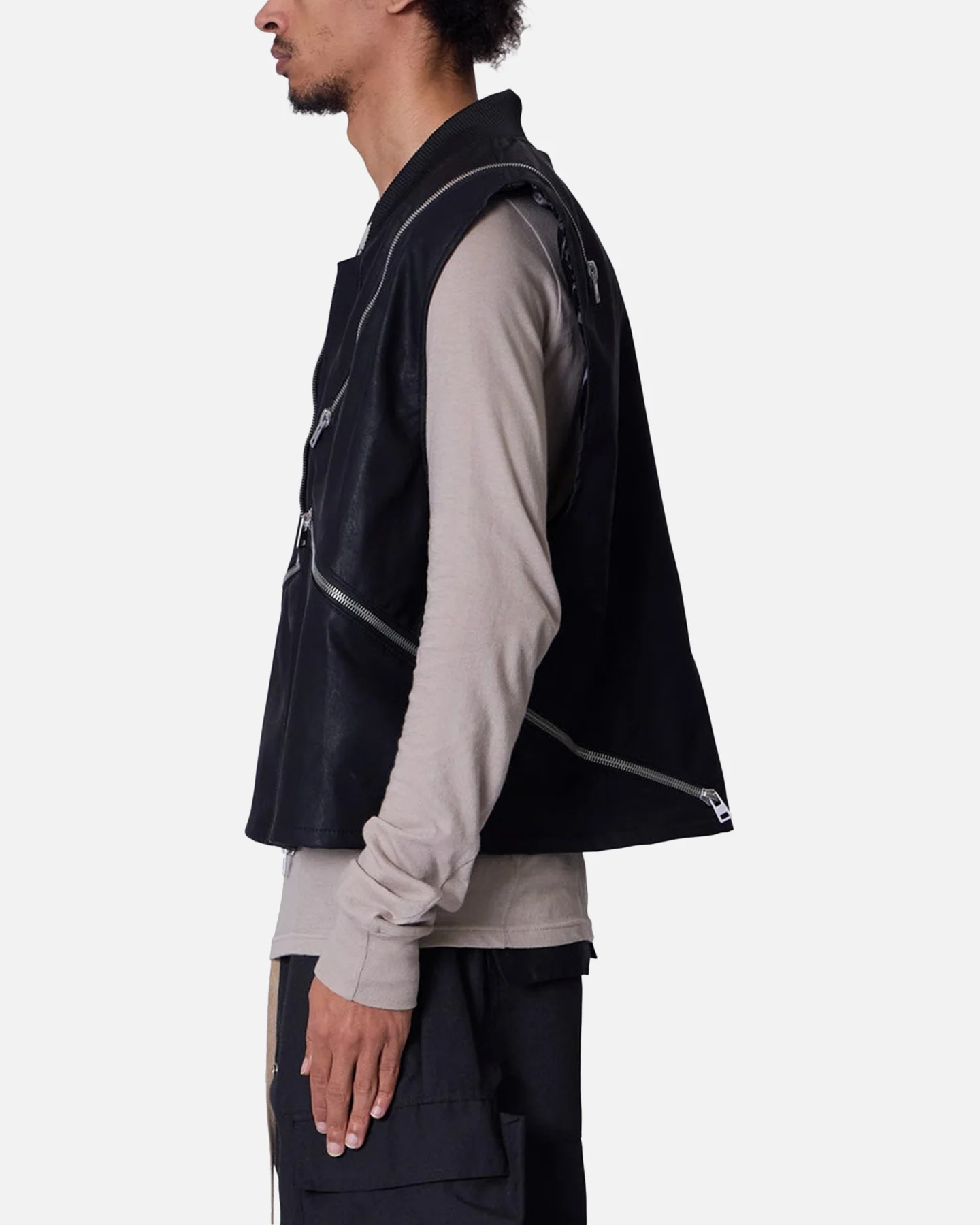 MNML Zip Lock Vest Black - Image 3