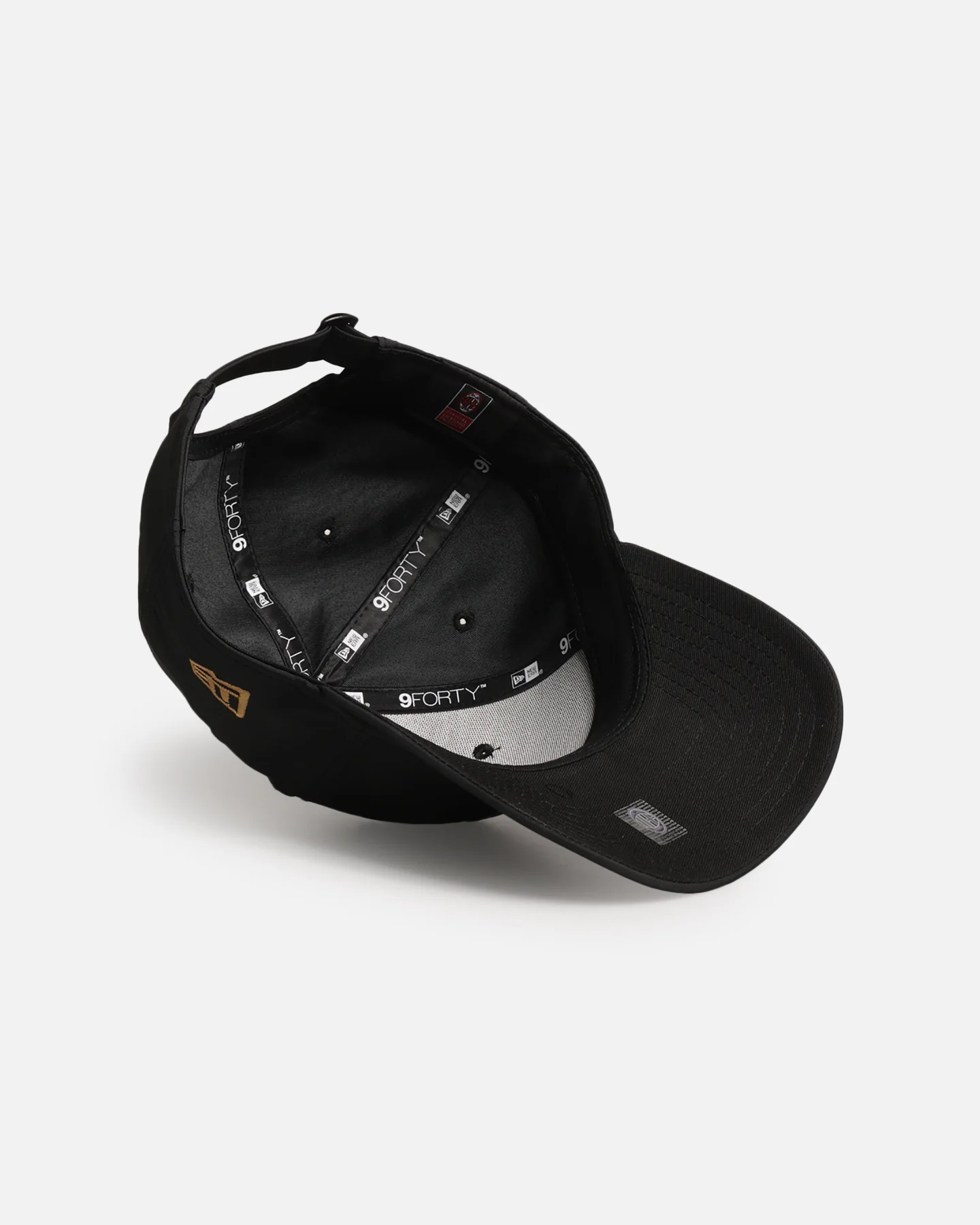 New Era AC Milan 9FORTY Casual Strapback Black/Gold - Image 6