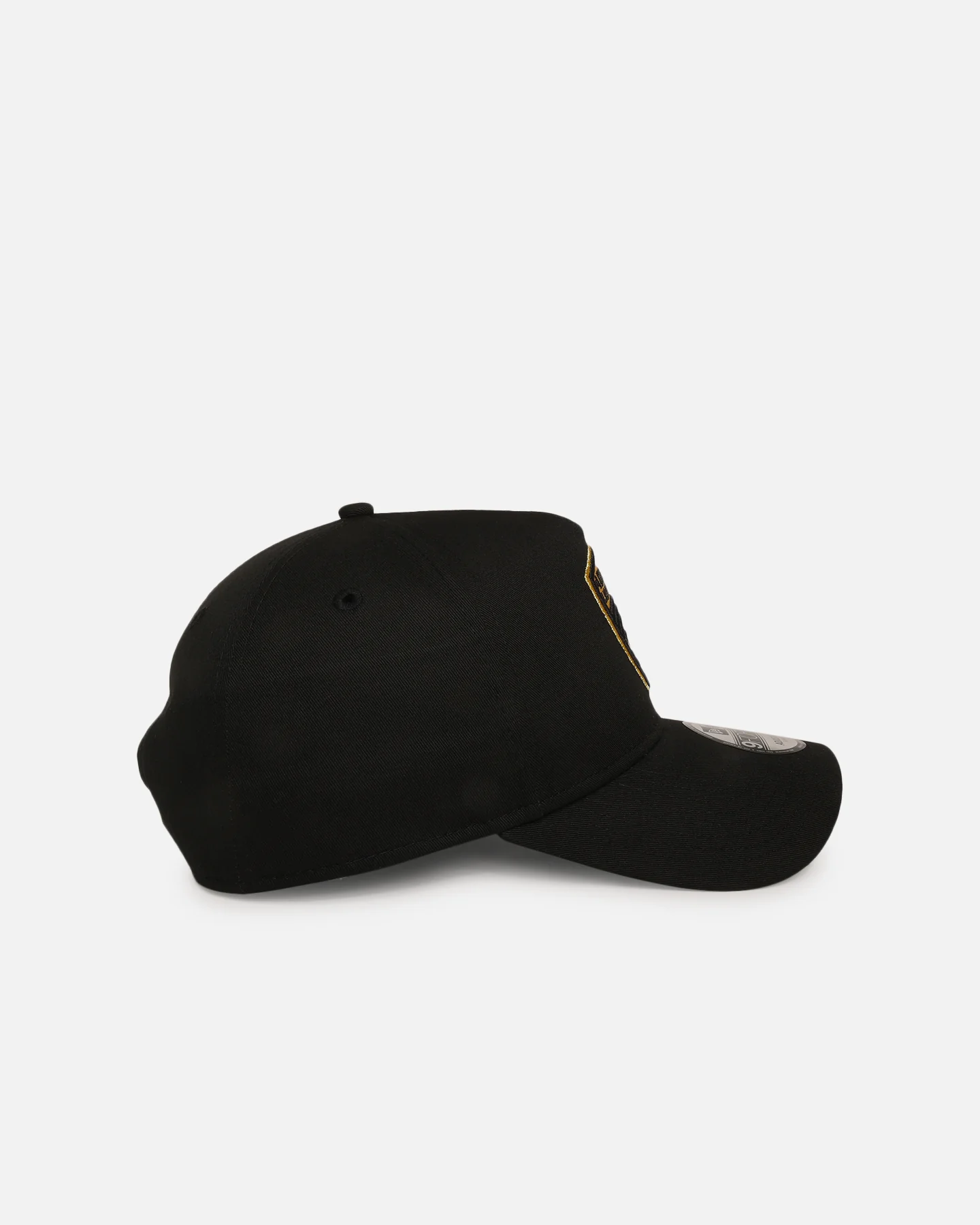 New Era Adelaide United FC 'A-League Exculsive' 9FORTY A-Frame Snapback Black/Gold - Image 3