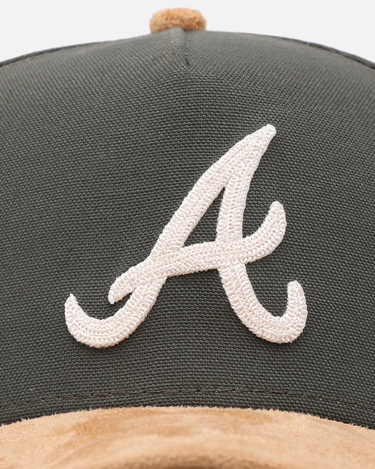 New Era Atlanta Braves 'Moss Canvas Wheat' 9FORTY A-Frame Snapback Moss Canvas/Ivory - Image 6