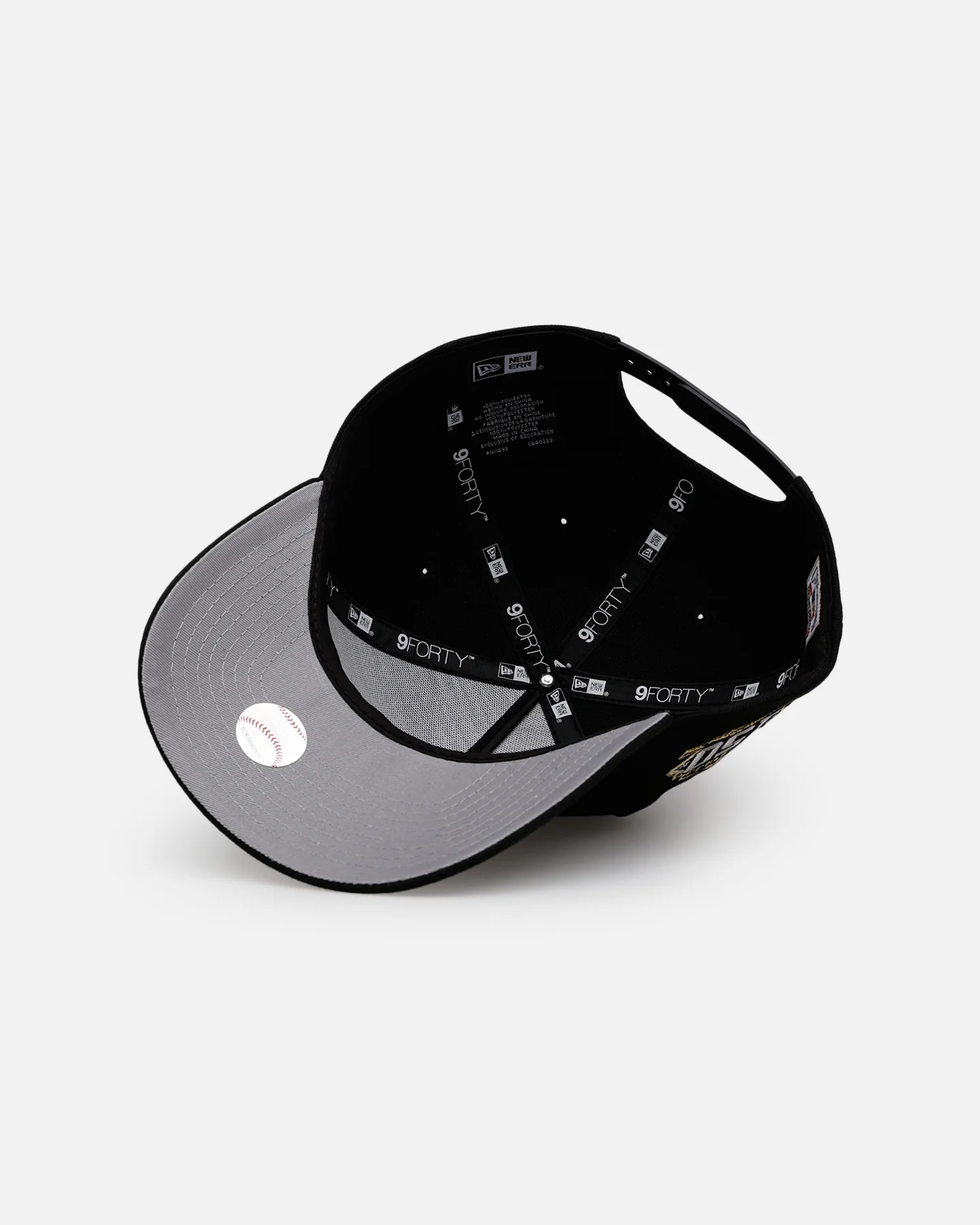 New Era Atlanta Braves 'New Year's Eve' 9FORTY A-Frame Snapback Gold/Silver - Image 6