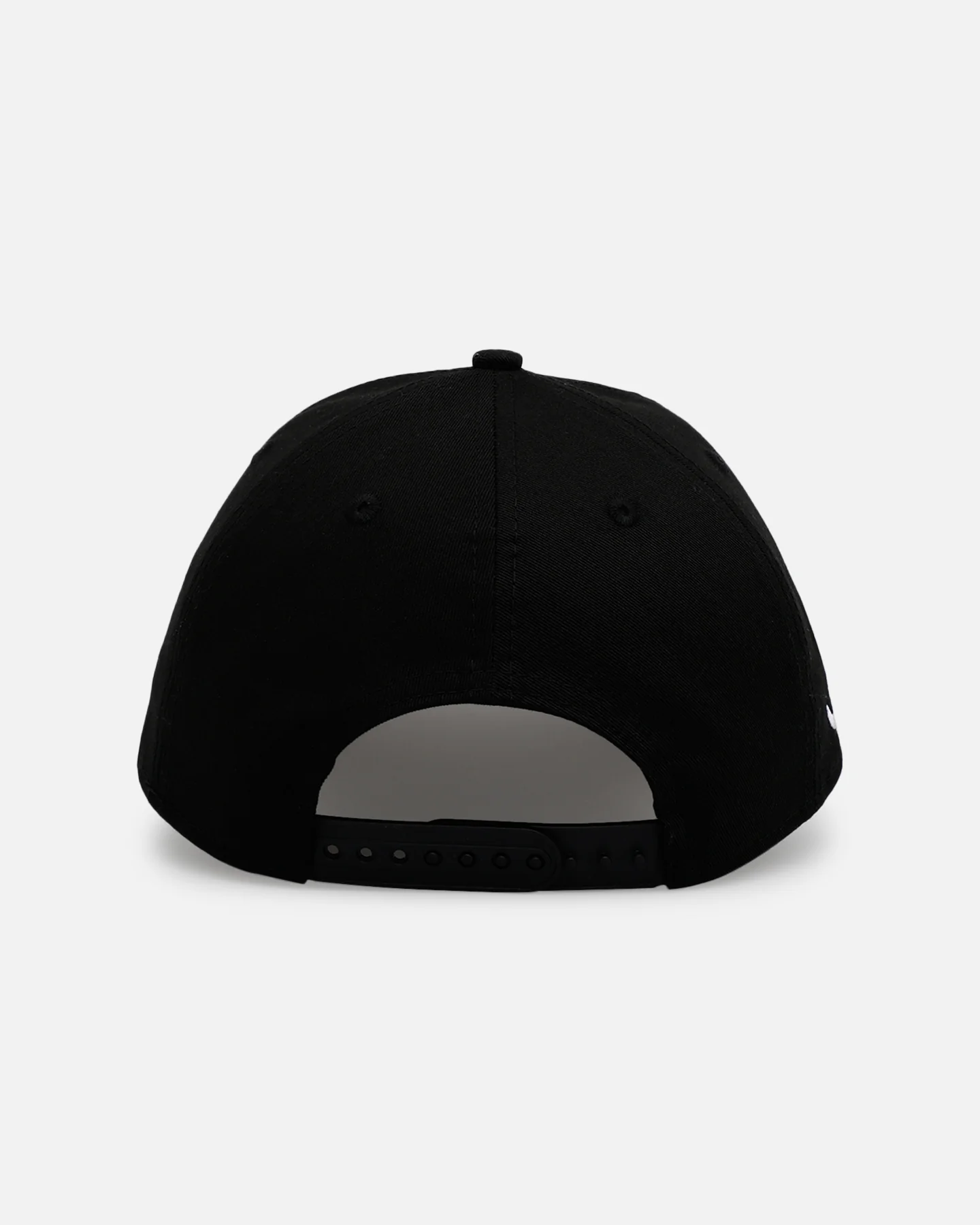 New Era Atlanta Braves 'Oversized Gothic Script Crown' 9FORTY A-Frame Snapback Black/White - Image 2