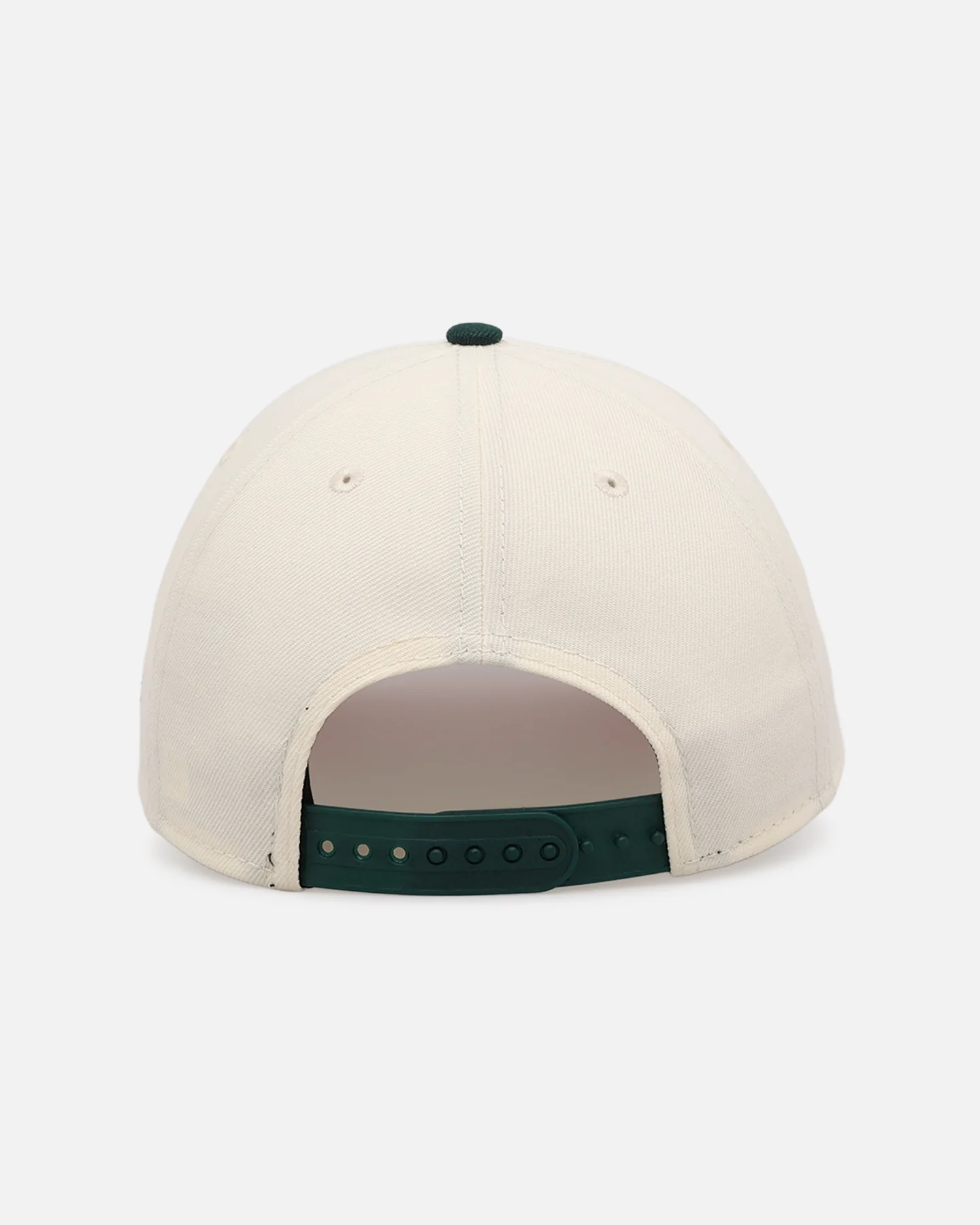 New Era Atlanta Braves 'Pink Satin Hearts Green' 9FORTY A-Frame Snapback Chrome/Dark Green - Image 2