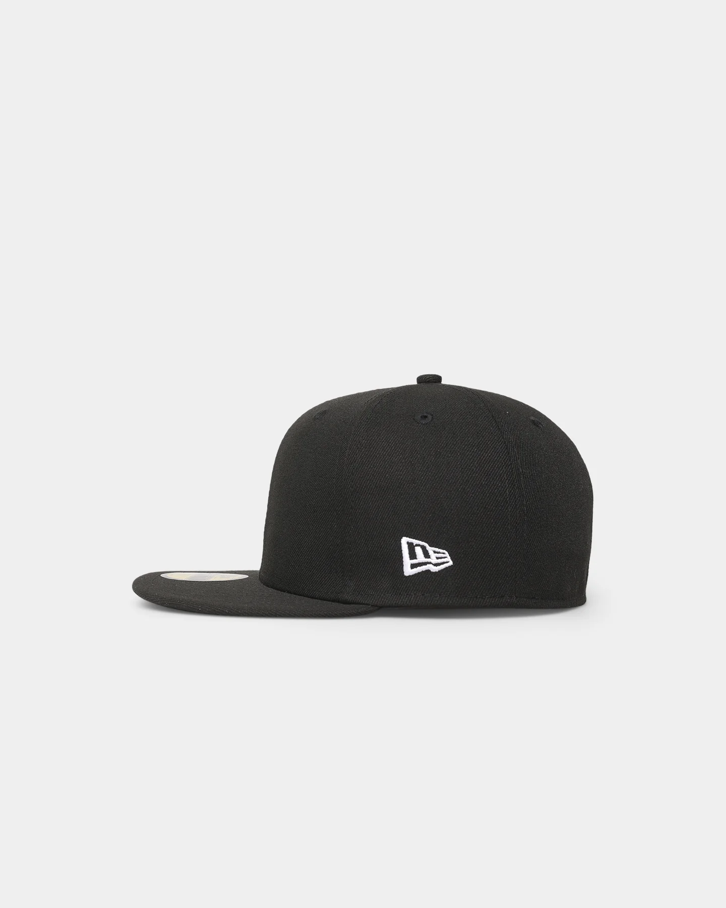New Era Black 59FIFTY Fitted Black/White - Image 4