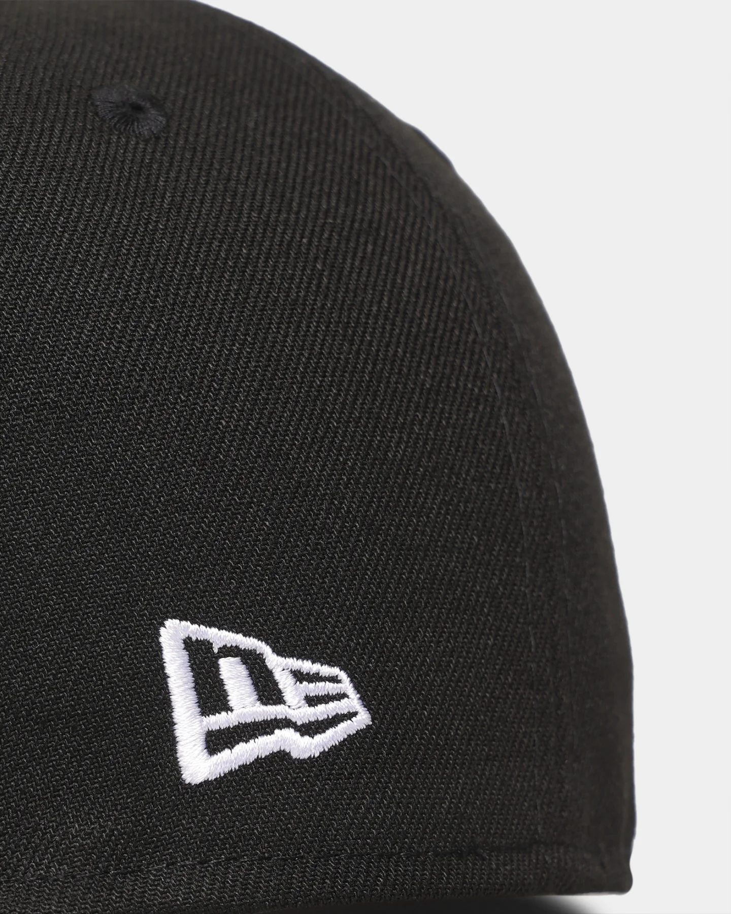 New Era Black 59FIFTY Fitted Black/White - Image 5