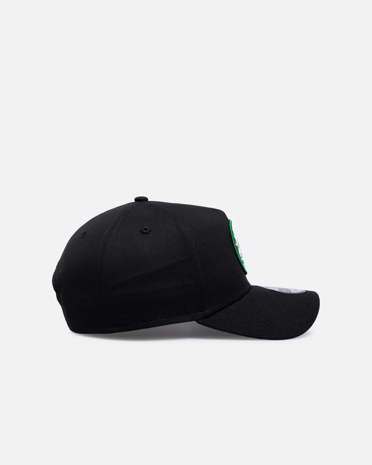 New Era Boston Celtics 'St.Patrick's Day' 9FORTY A-Frame Snapback Black/Green - Image 3