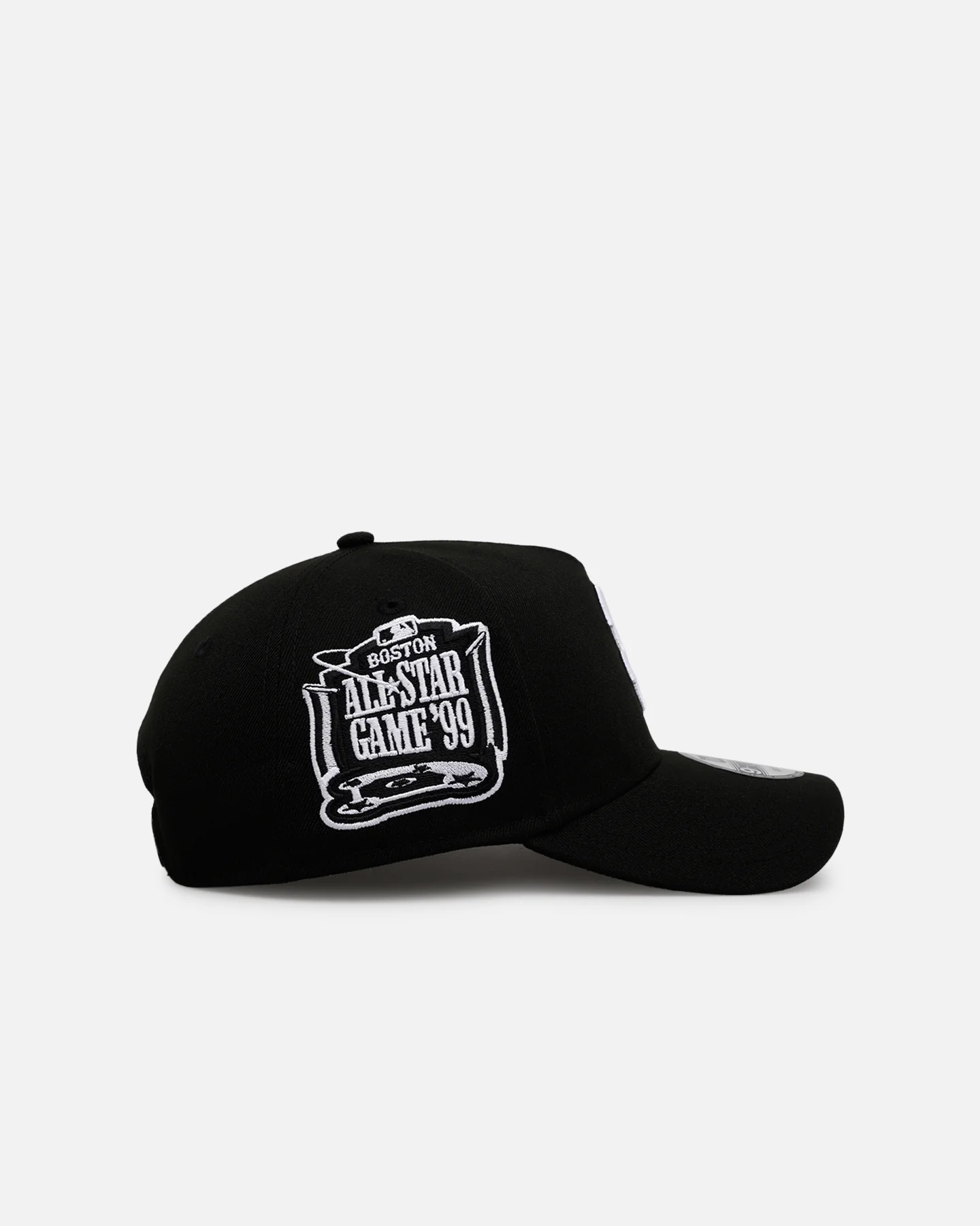 New Era Boston Red Sox 'Black White Upside Down Logo' 9FORTY A-Frame Snapback Black/White - Image 3