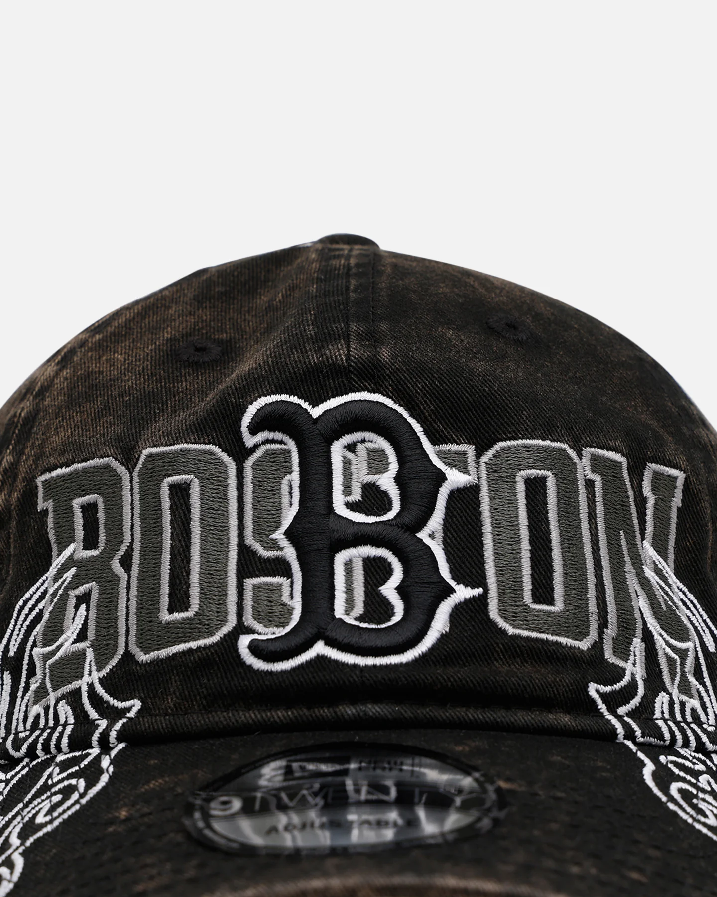New Era Boston Red Sox 'Tribal' Classic Casual Strapback Washed Black - Image 5