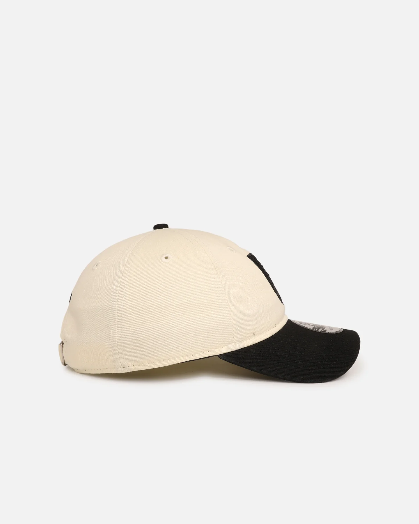 New Era Canterbury-Bankstown Bulldogs 'NRL Two Tone' 9TWENTY Strapback Chrome White/Black - Image 3