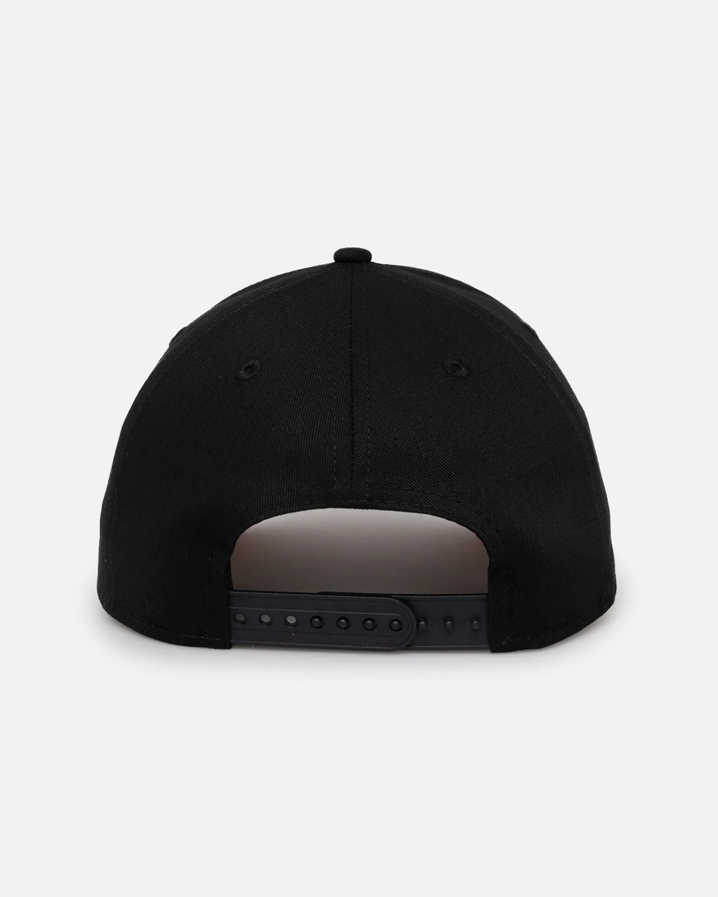 New Era Chicago Bulls 'Pink Satin Hearts' 9FORTY A-Frame Snapback Black/White - Image 2