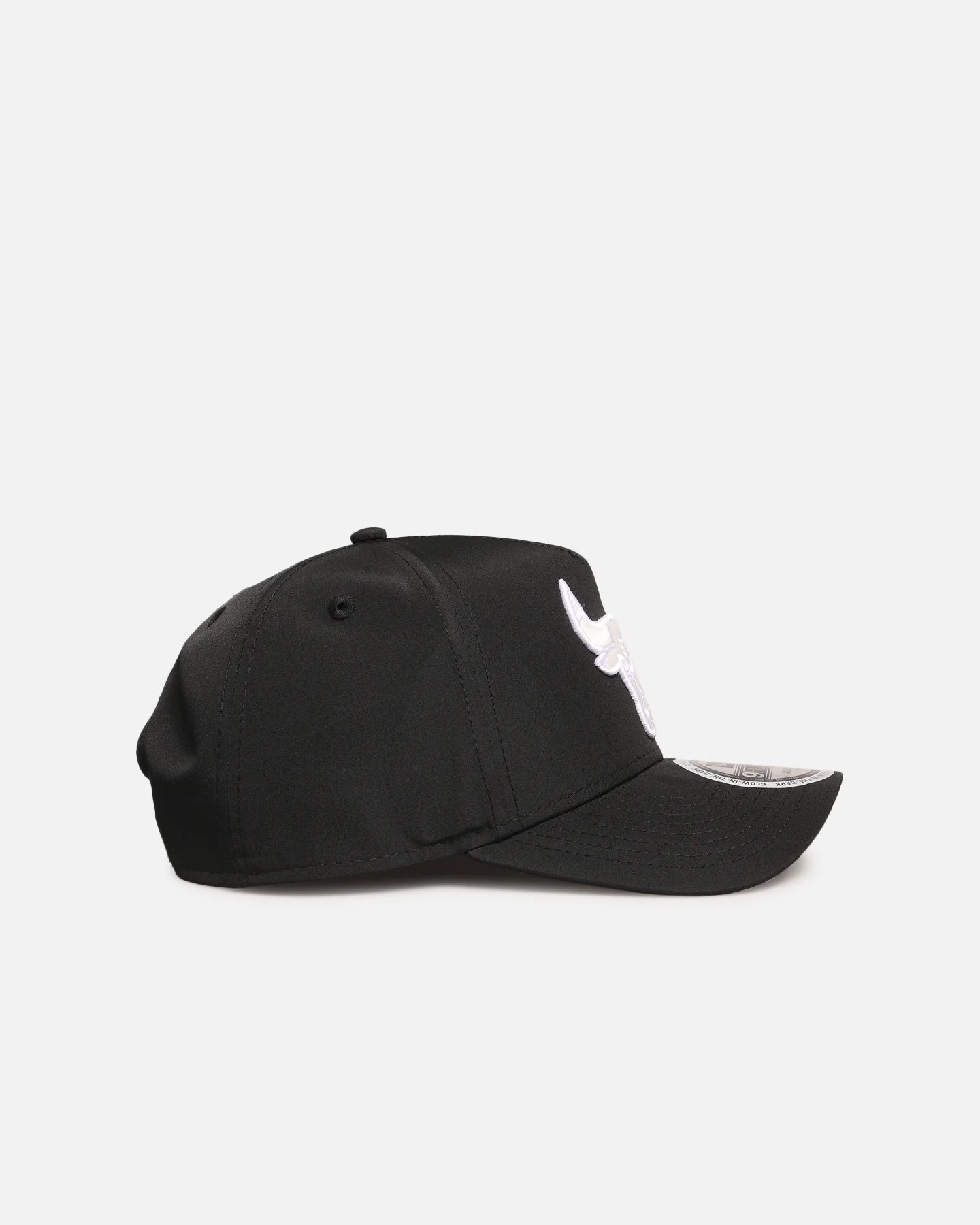 New Era Chicago Bulls 'Glow Rose' 9FORTY A-Frame Snapback Black - Image 4