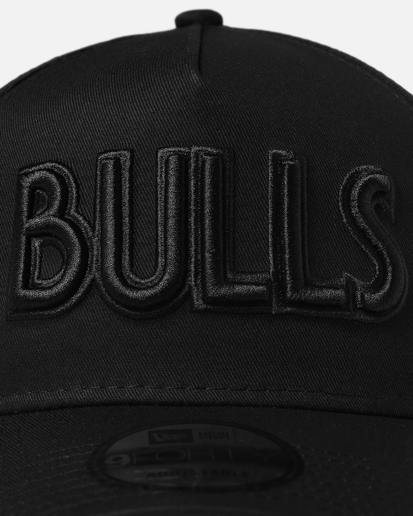 New Era Chicago Bulls 'NBA Black On Black' 9FORTY A-Frame Snapback Black - Image 5