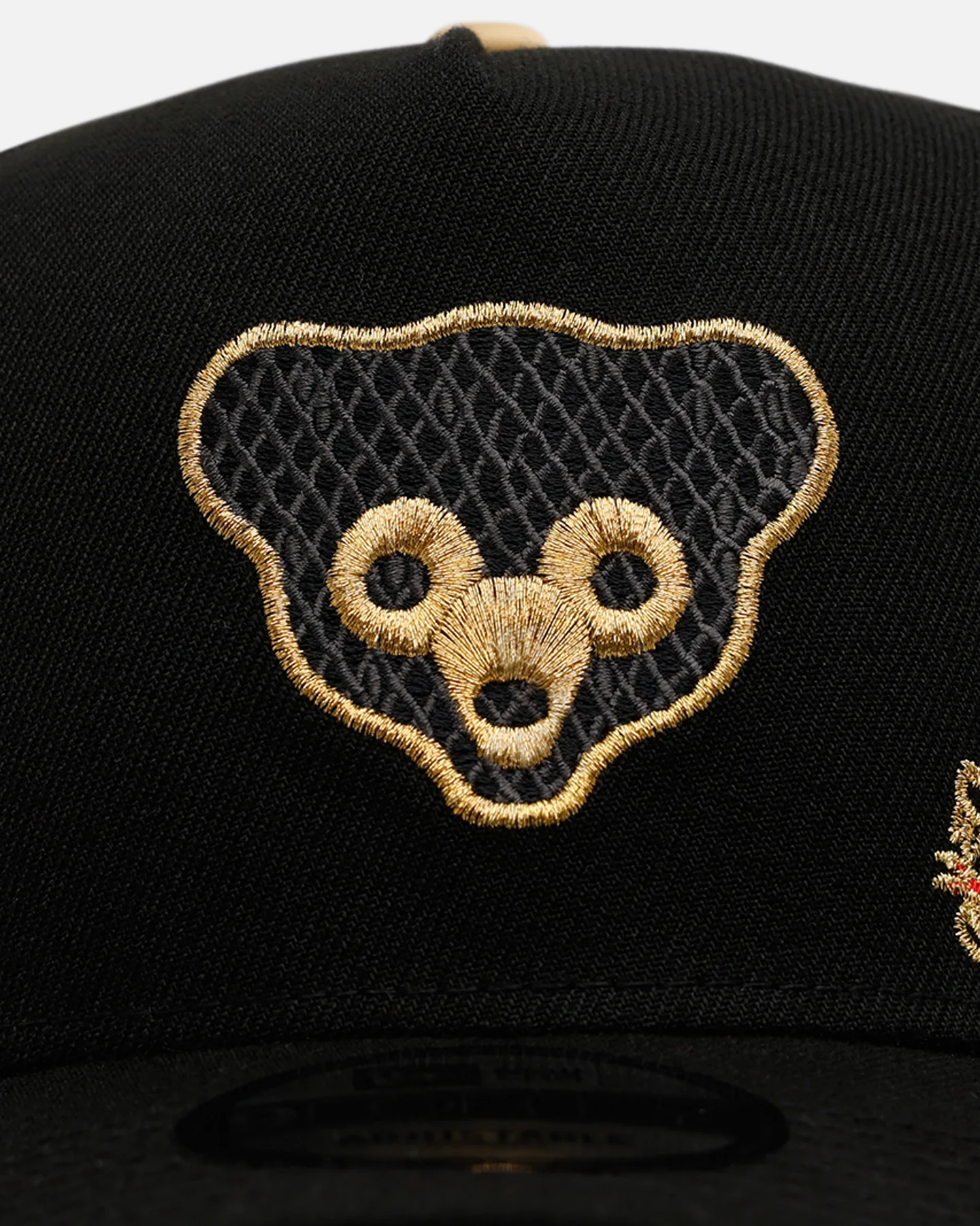 New Era Chicago Cubs 'Year Of The Snake' 9FORTY A-Frame Snapback Black/Gold - Image 5