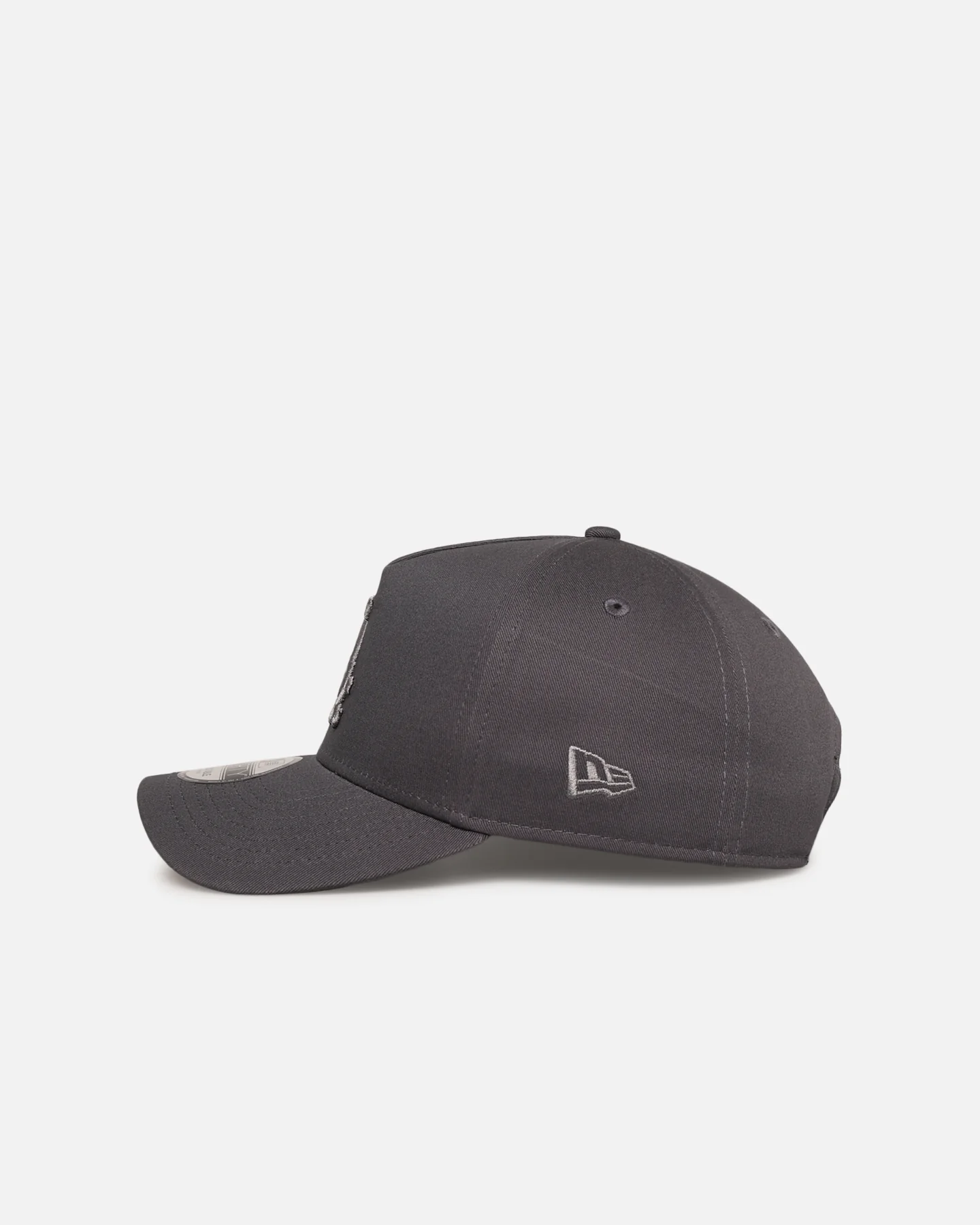 New Era Chicago White Sox 'Tonal Graphite' 9FORTY A-Frame Snapback Graphite - Image 4