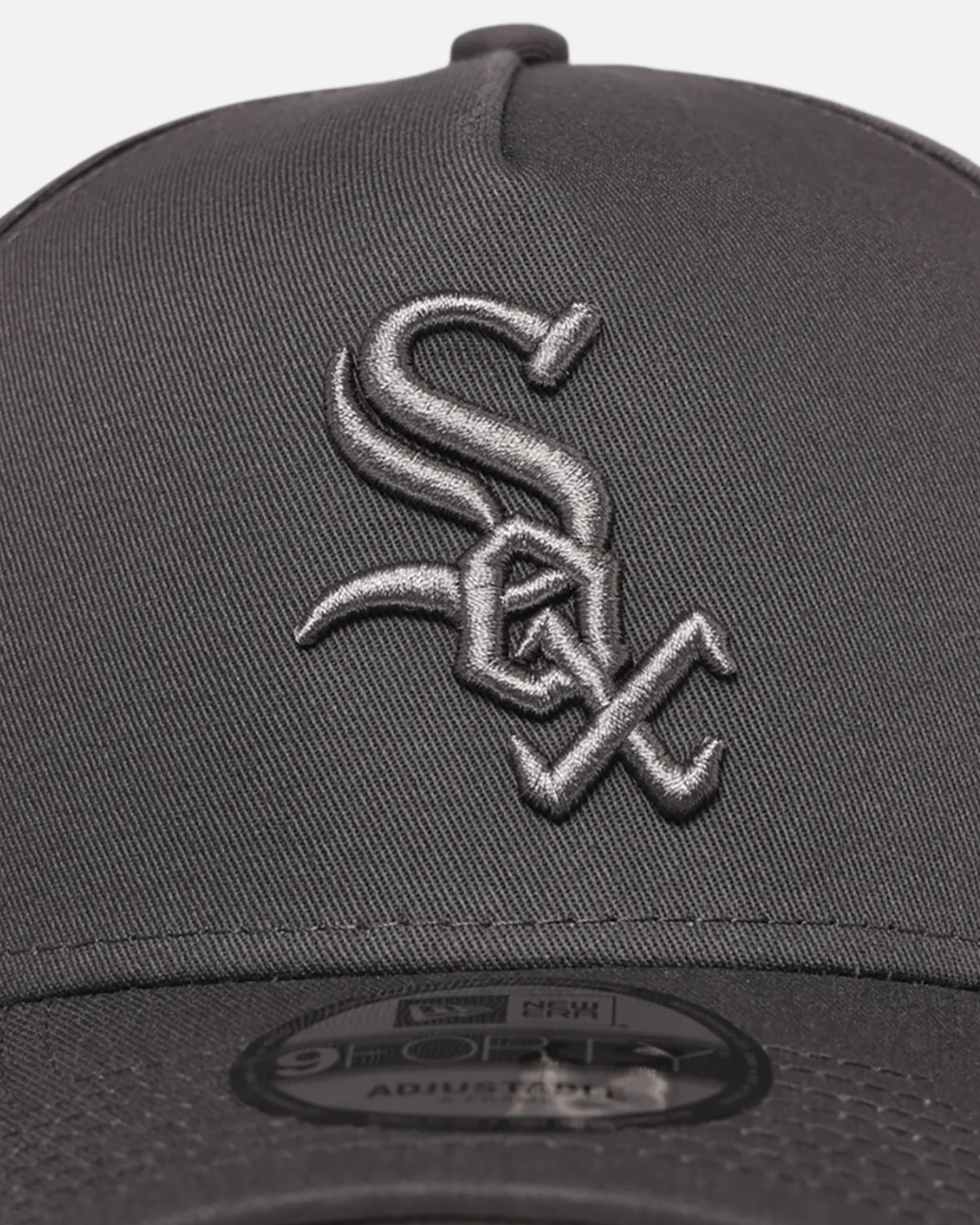 New Era Chicago White Sox 'Tonal Graphite' 9FORTY A-Frame Snapback Graphite - Image 5
