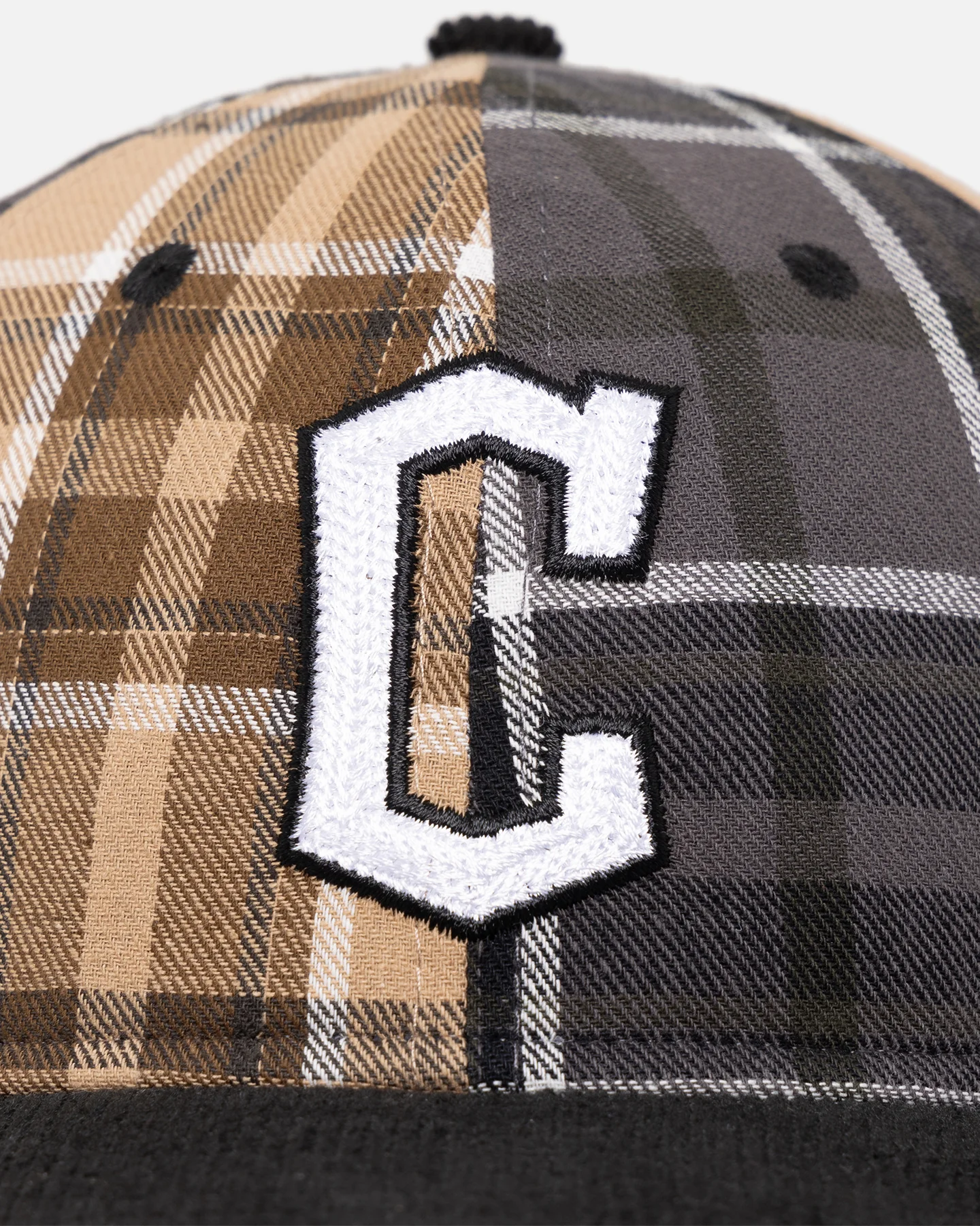 New Era Cleveland Guardians 'Multi Panel Plaid' 9FIFTY High Crown Strapback Plaid - Image 6