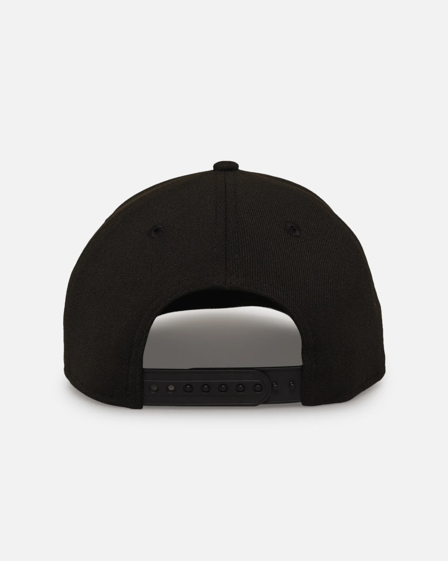 New Era Cronulla Sutherland Sharks '2025 NRL Vegas Round' 9SEVENTY Stretch Snapback Black/Gold - Image 2